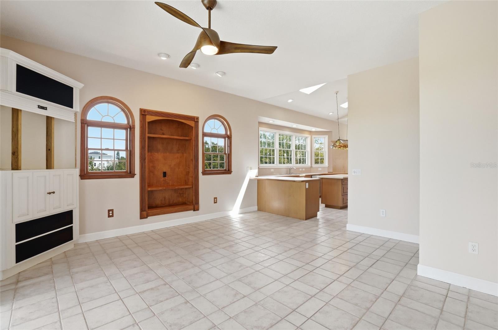 455 HORSESHOE LOOP RD