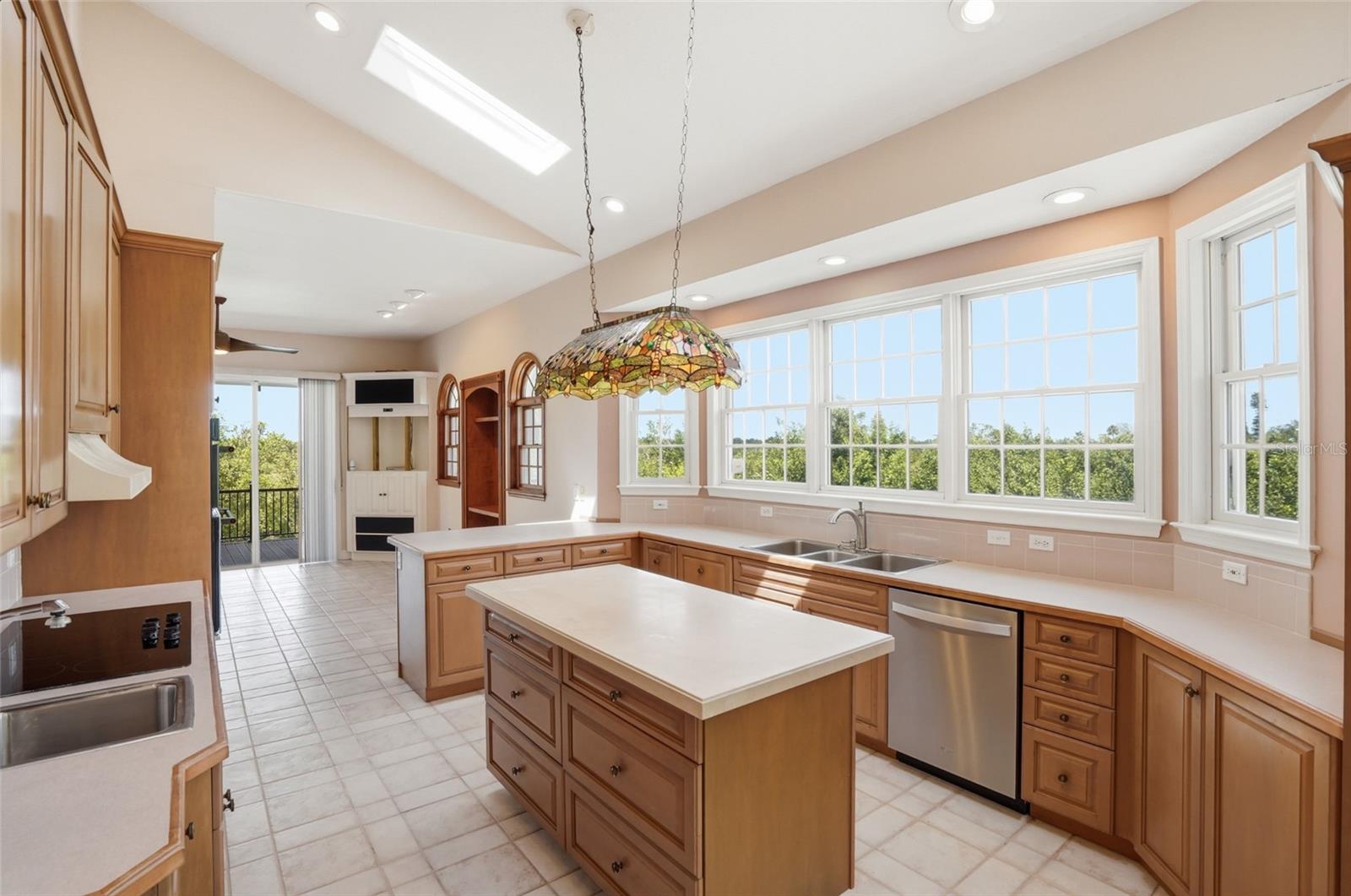 455 HORSESHOE LOOP RD