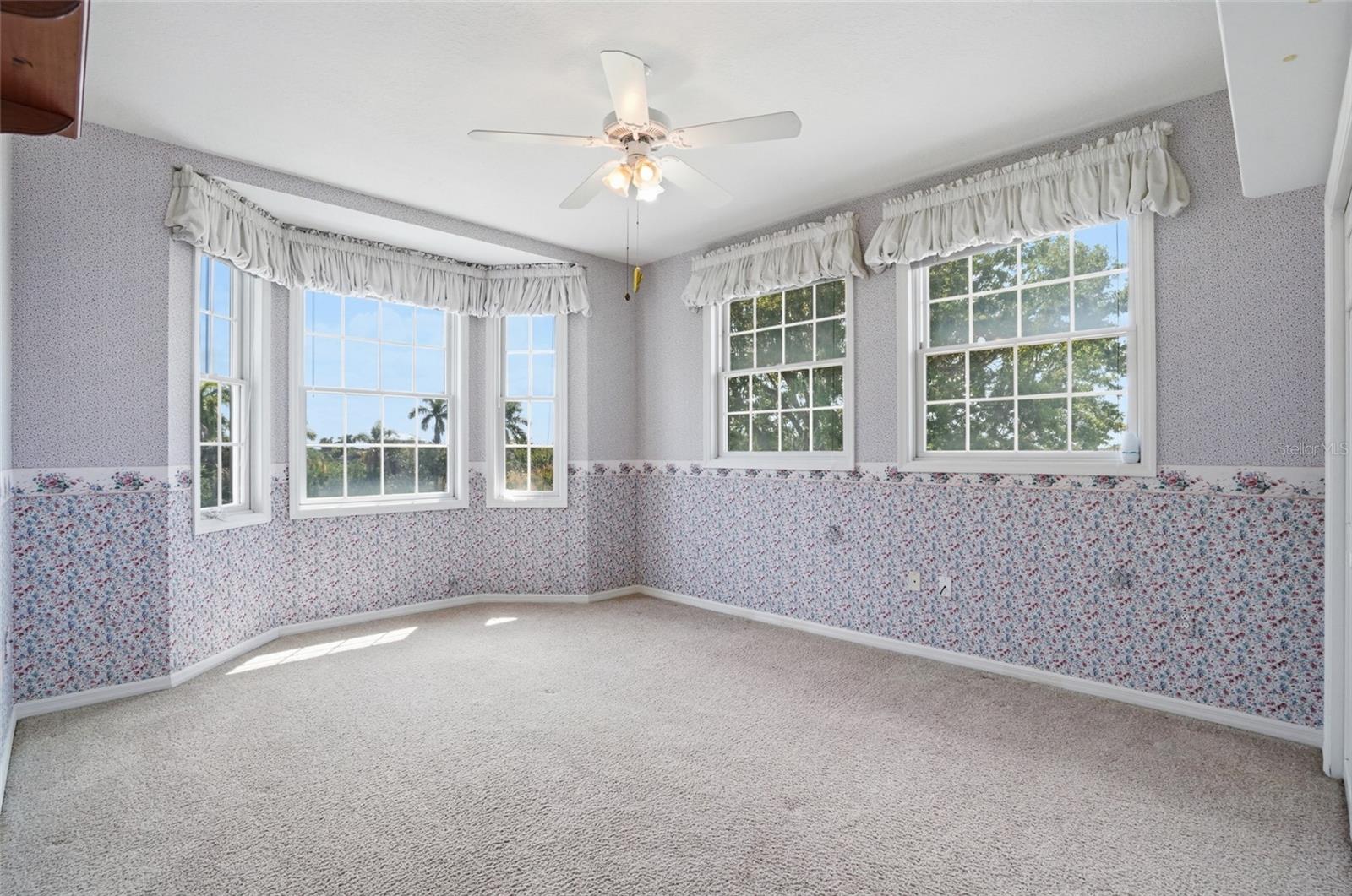 455 HORSESHOE LOOP RD