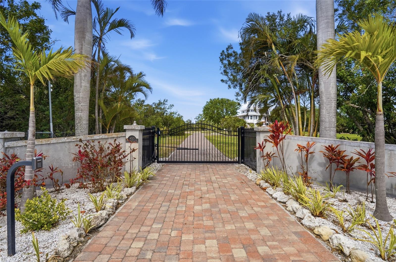 455 HORSESHOE LOOP RD