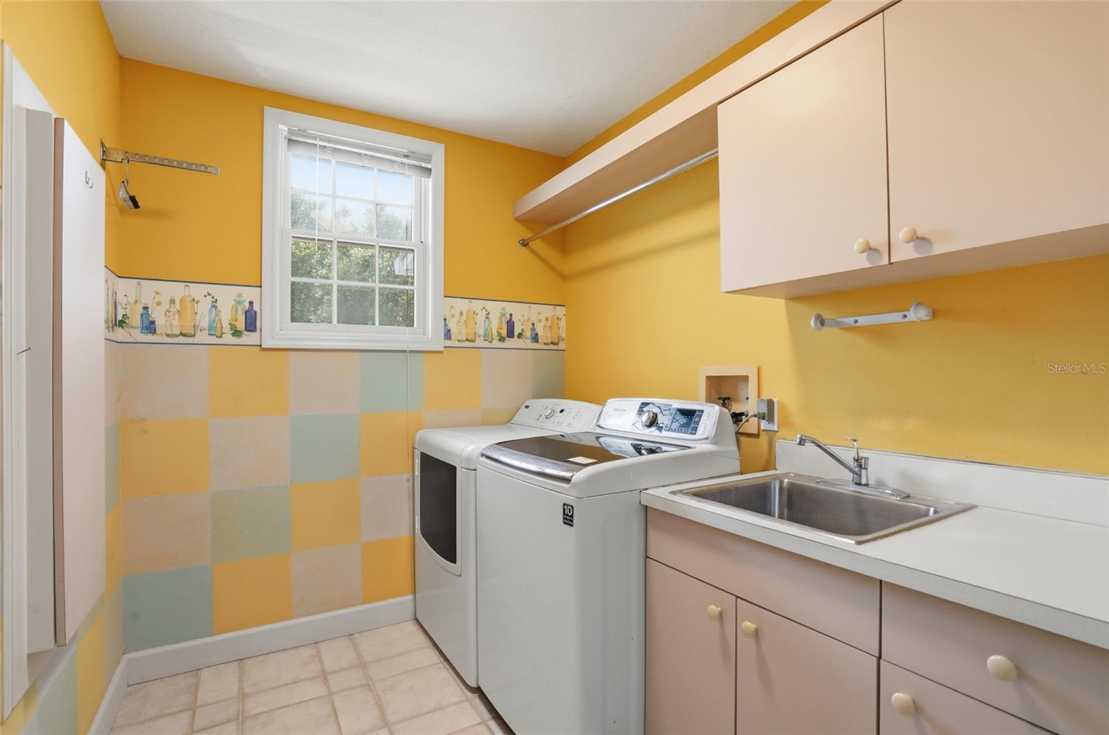 455 HORSESHOE LOOP RD