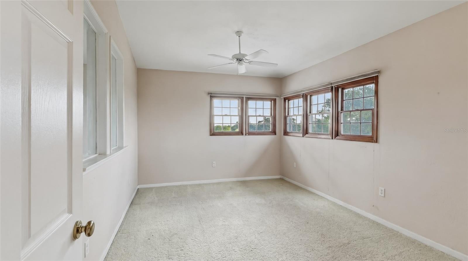 455 HORSESHOE LOOP RD