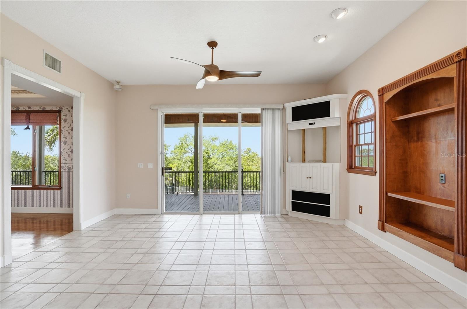 455 HORSESHOE LOOP RD