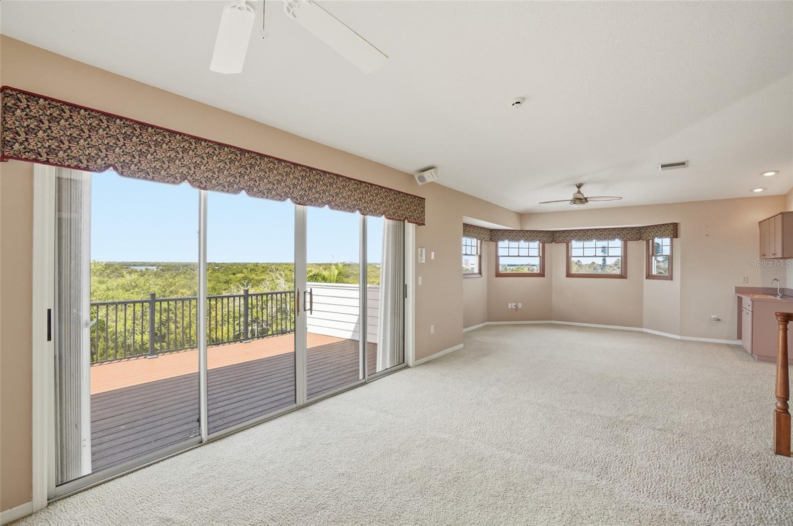 455 HORSESHOE LOOP RD