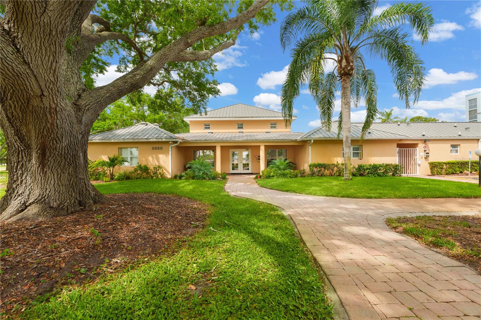 4480 FAIRWAYS BLVD #410