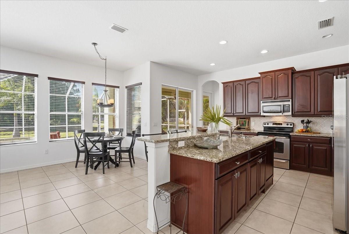 5809 LEXINGTON DR