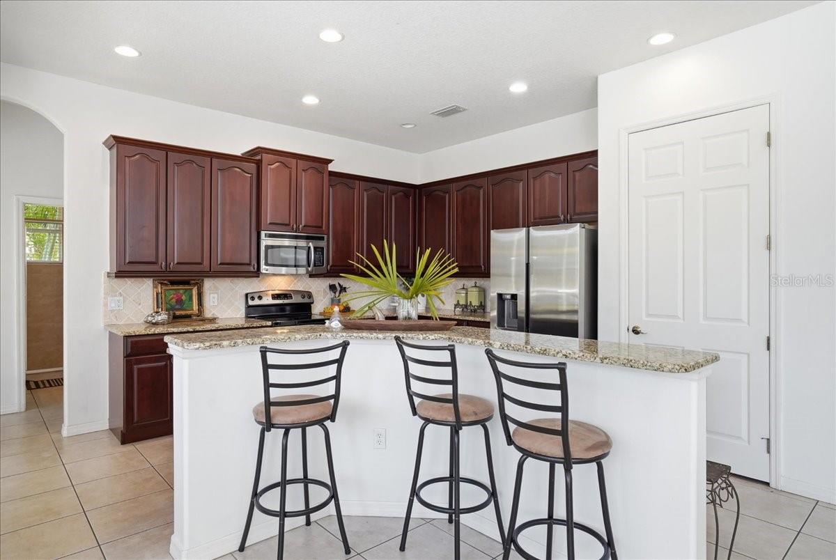 5809 LEXINGTON DR
