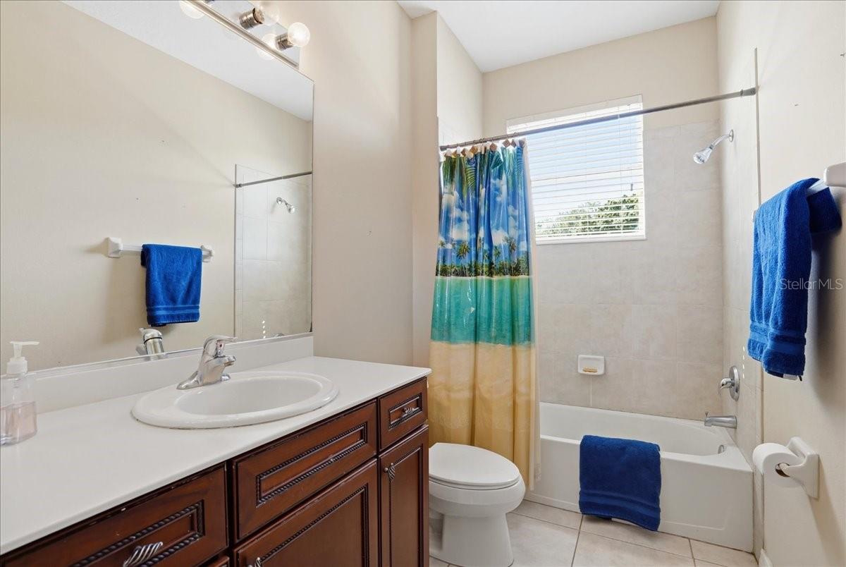 5809 LEXINGTON DR