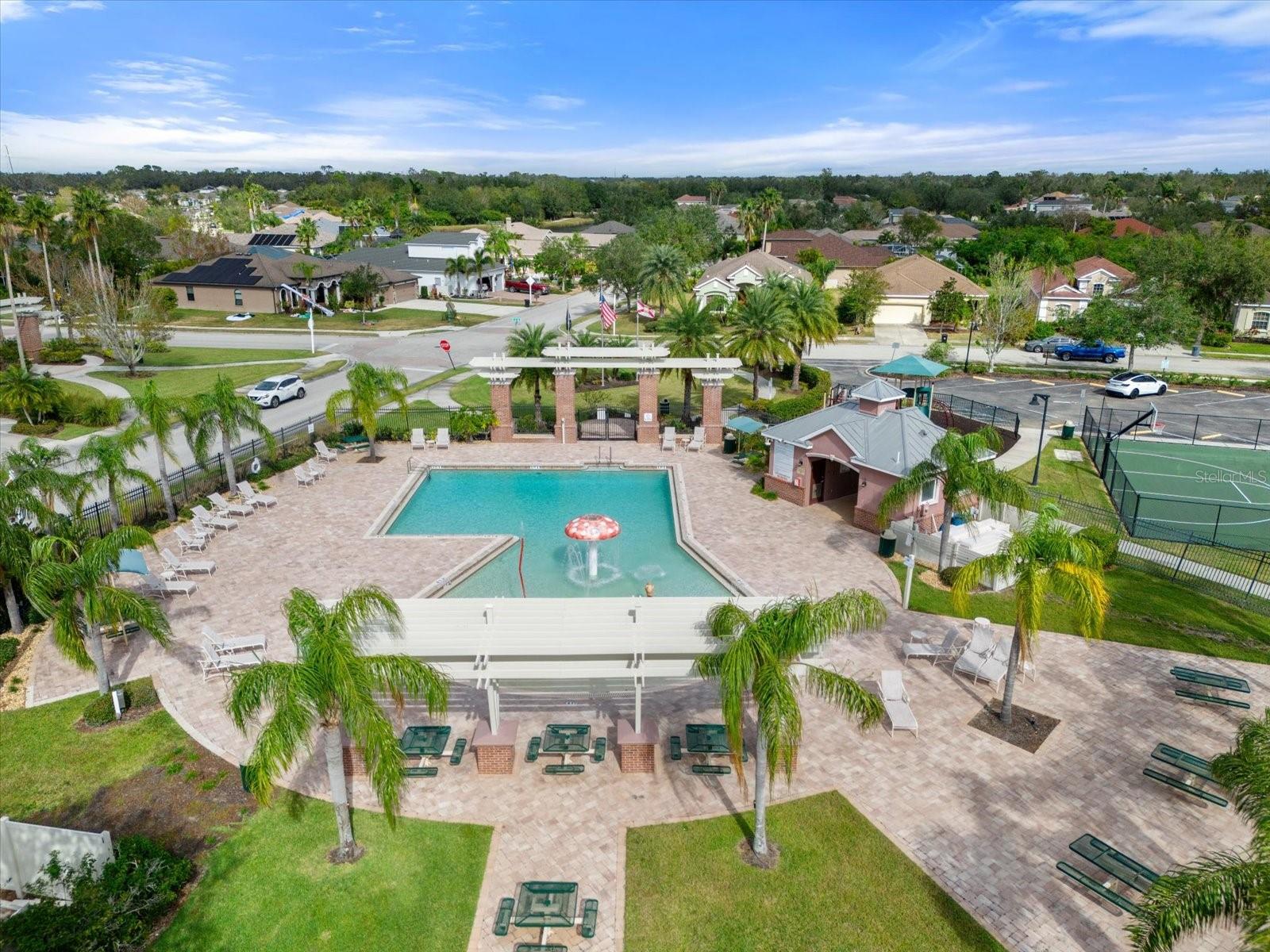 5809 LEXINGTON DR