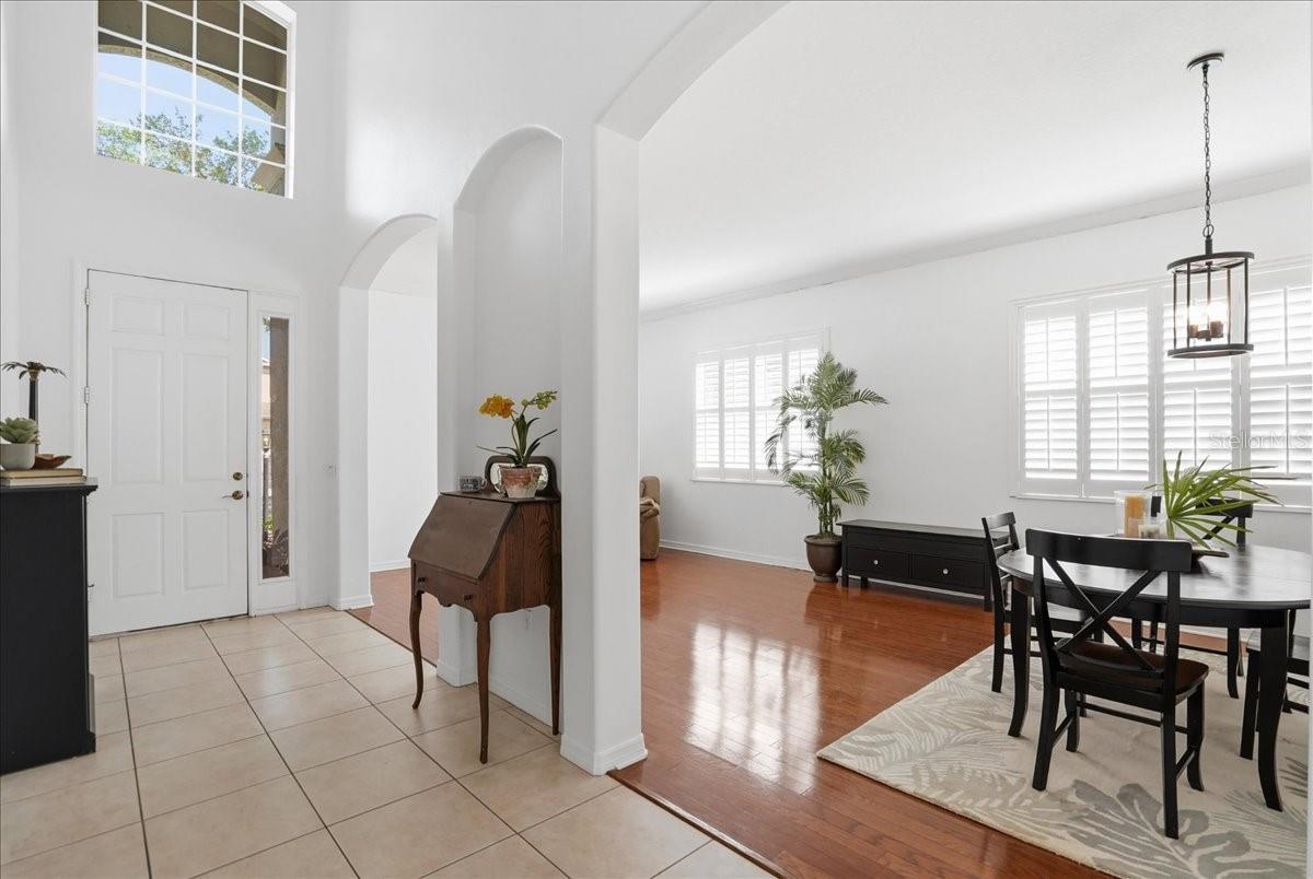 5809 LEXINGTON DR