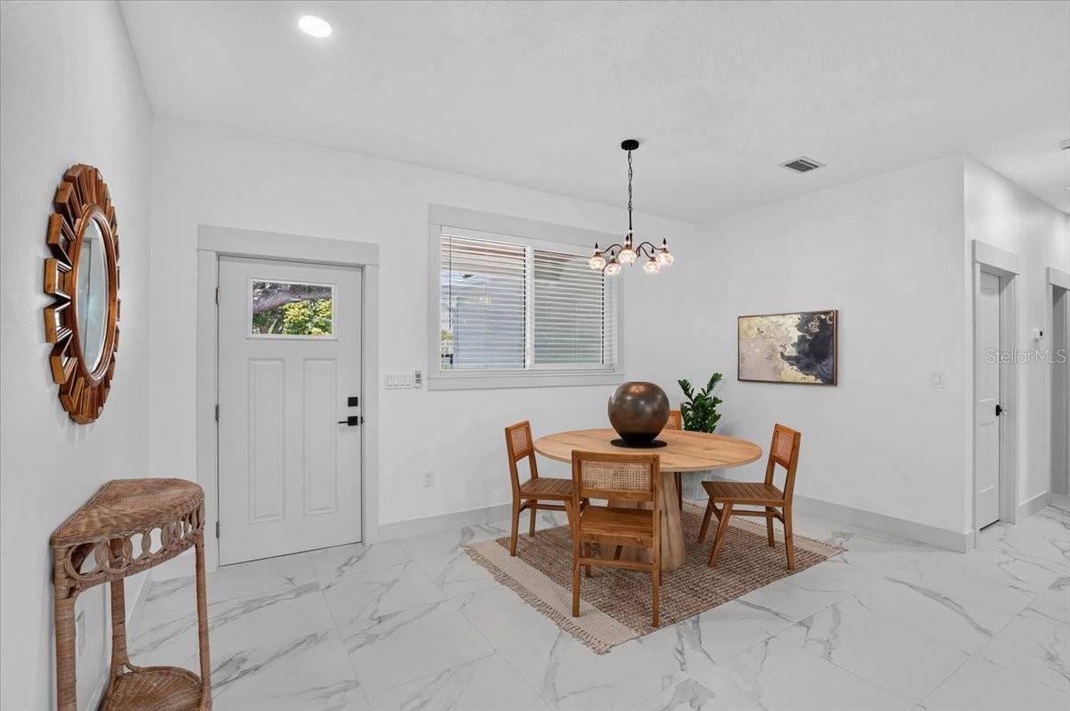 412 17TH AVE W