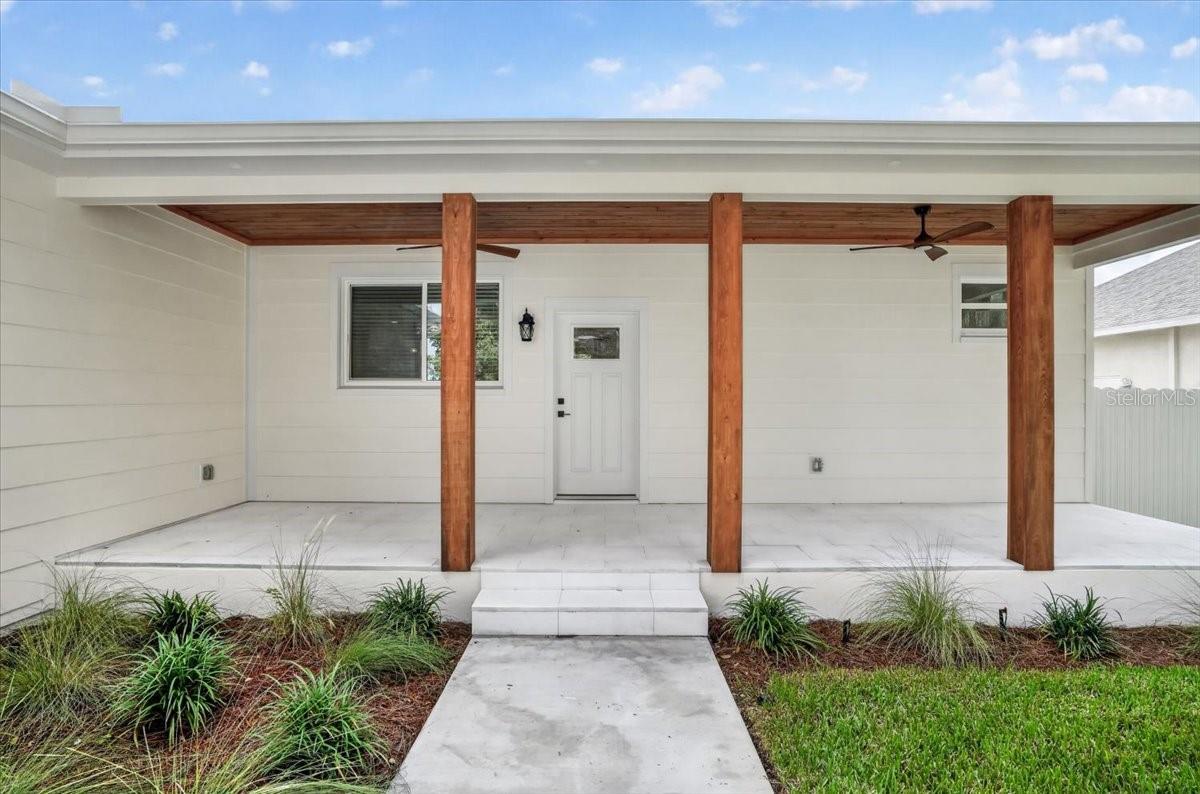 412 17TH AVE W