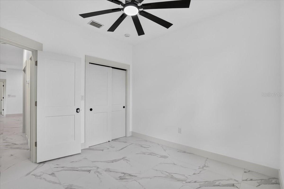 412 17TH AVE W