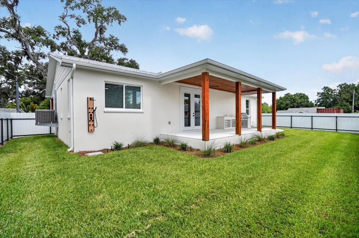 412 17TH AVE W