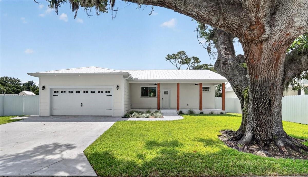 412 17TH AVE W