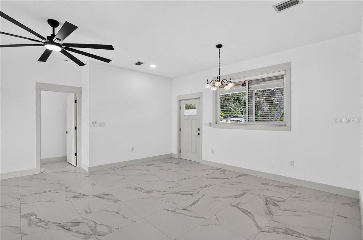 412 17TH AVE W
