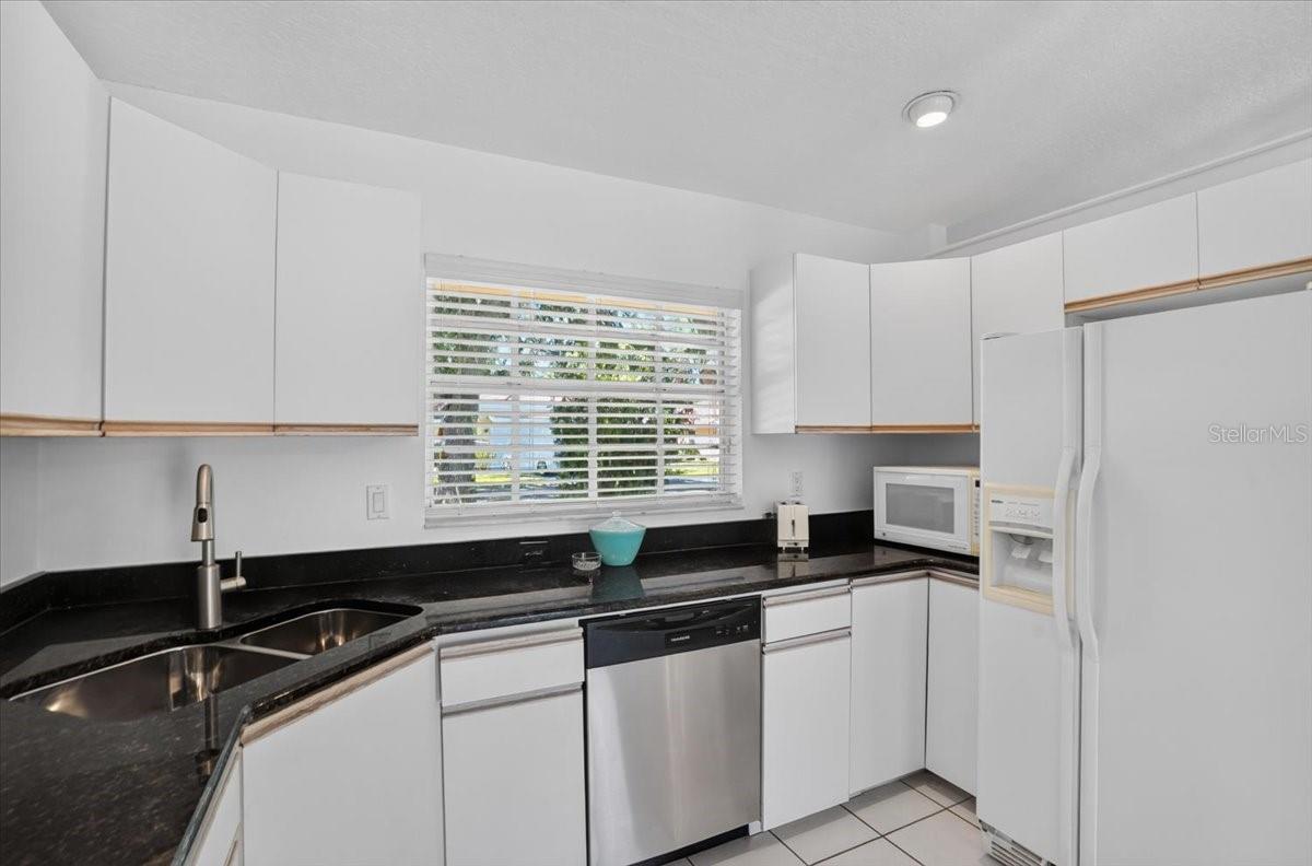 138 49TH CT E
