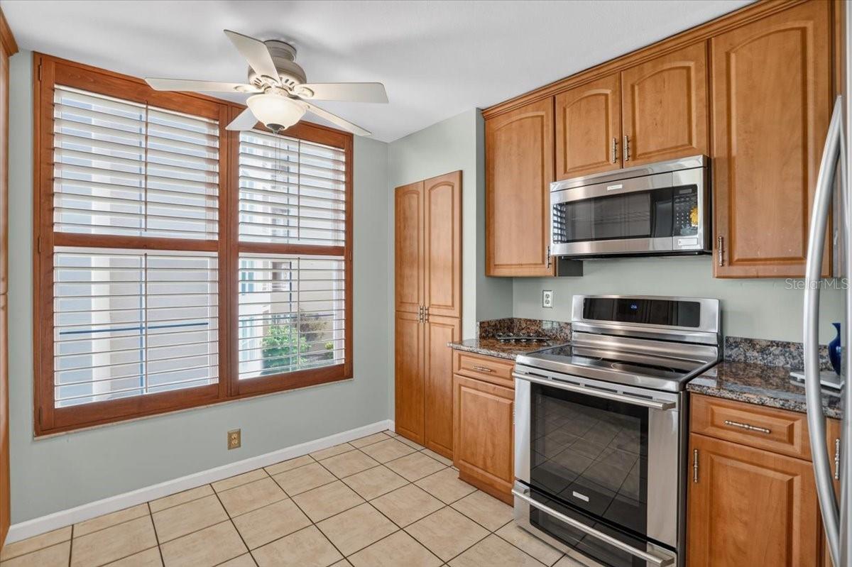 4570 PINEBROOK CIR #208