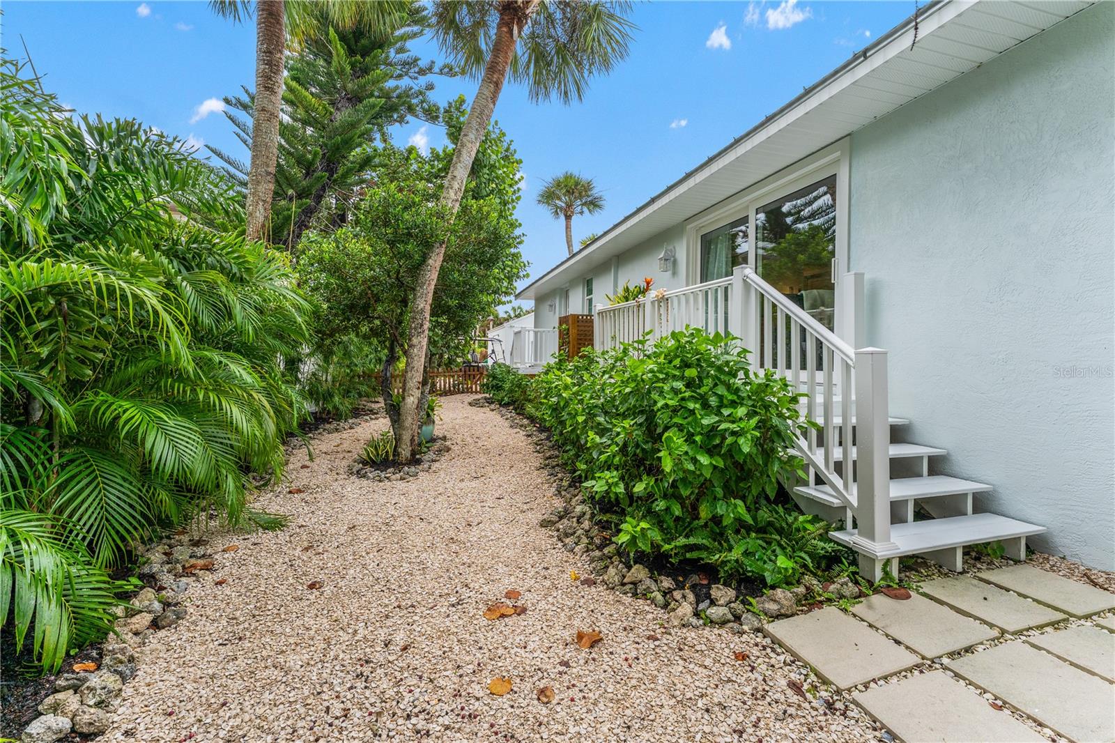 4095 N BEACH RD