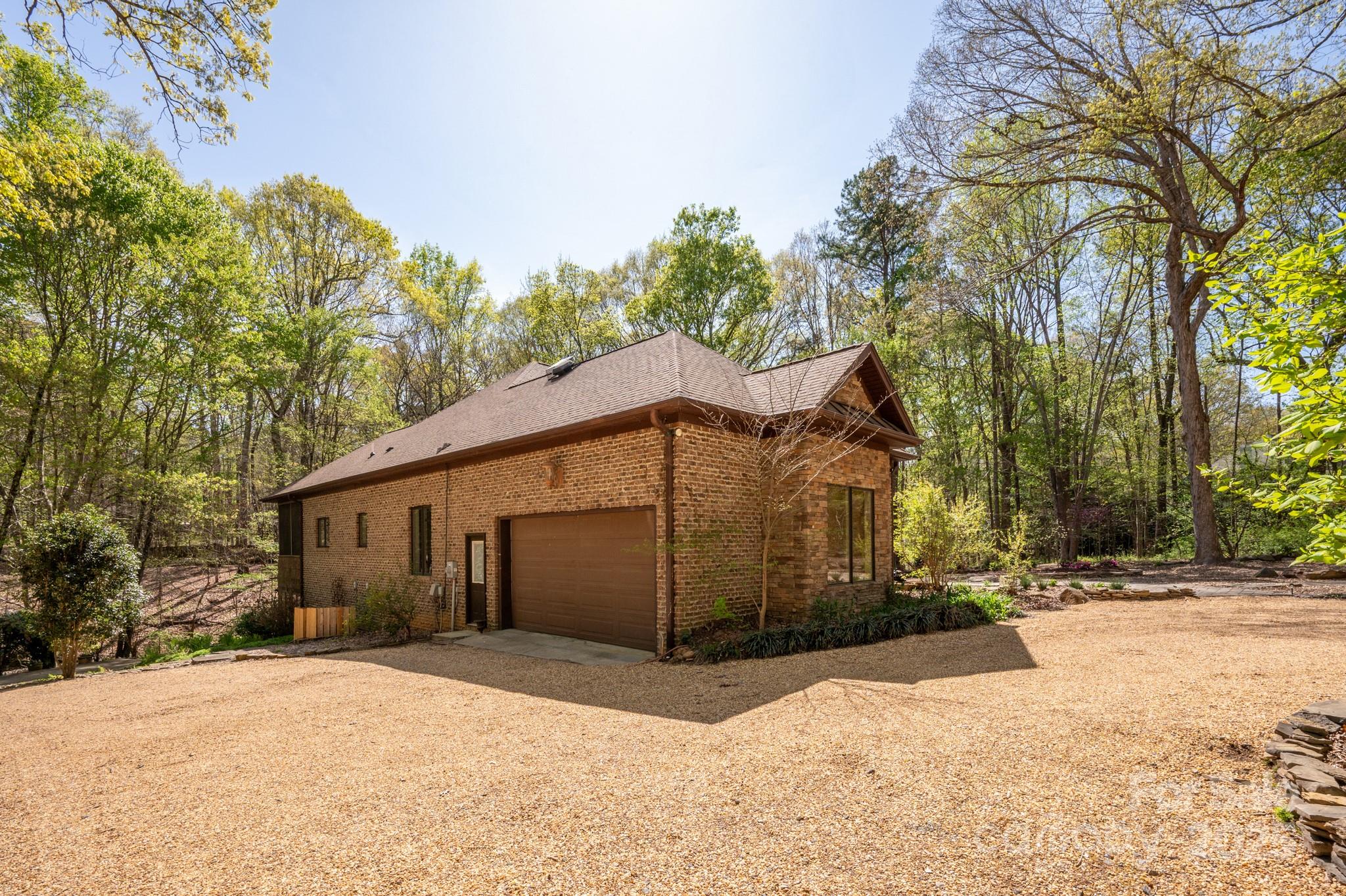 225 Riverton Road