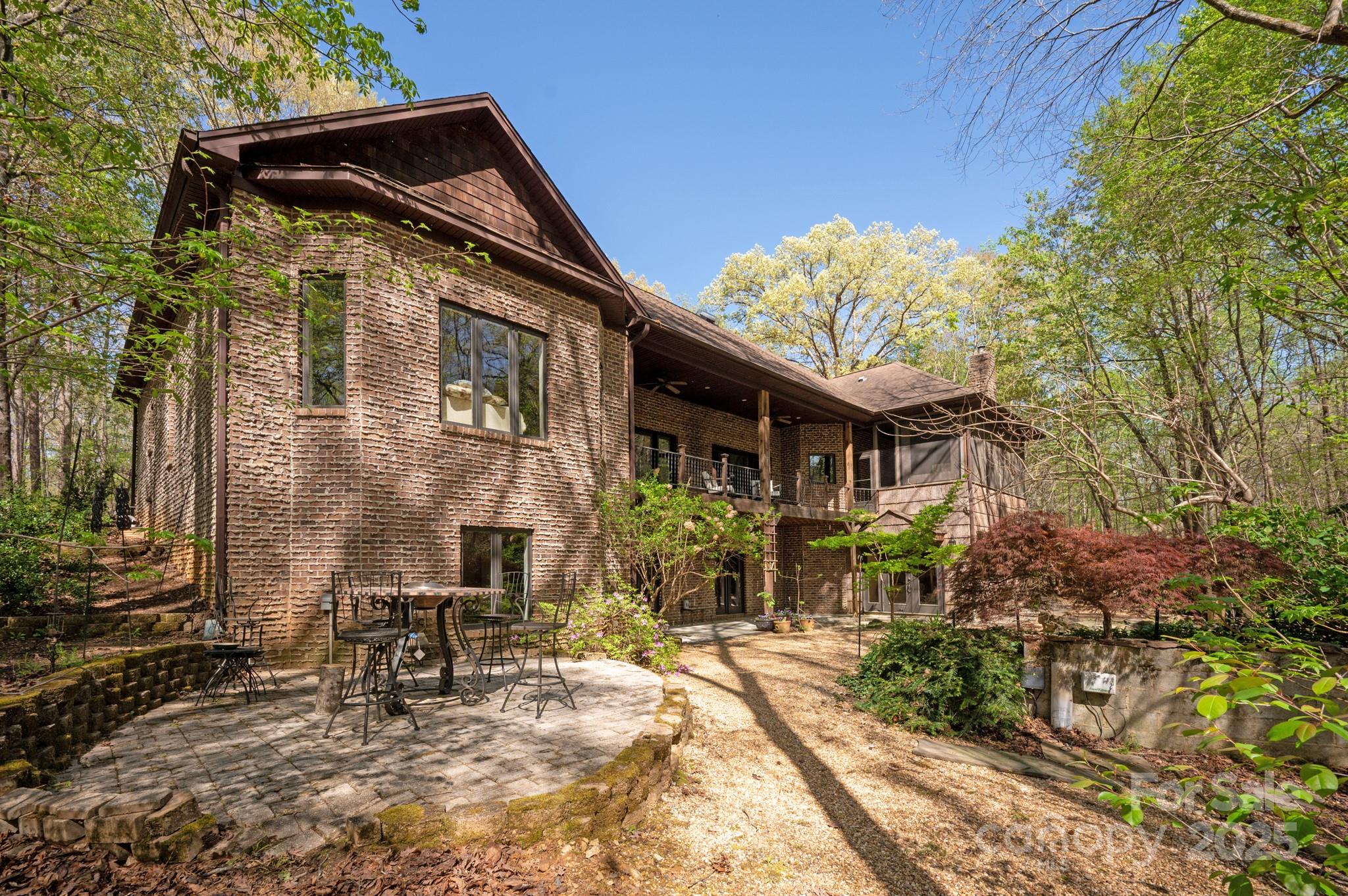 225 Riverton Road