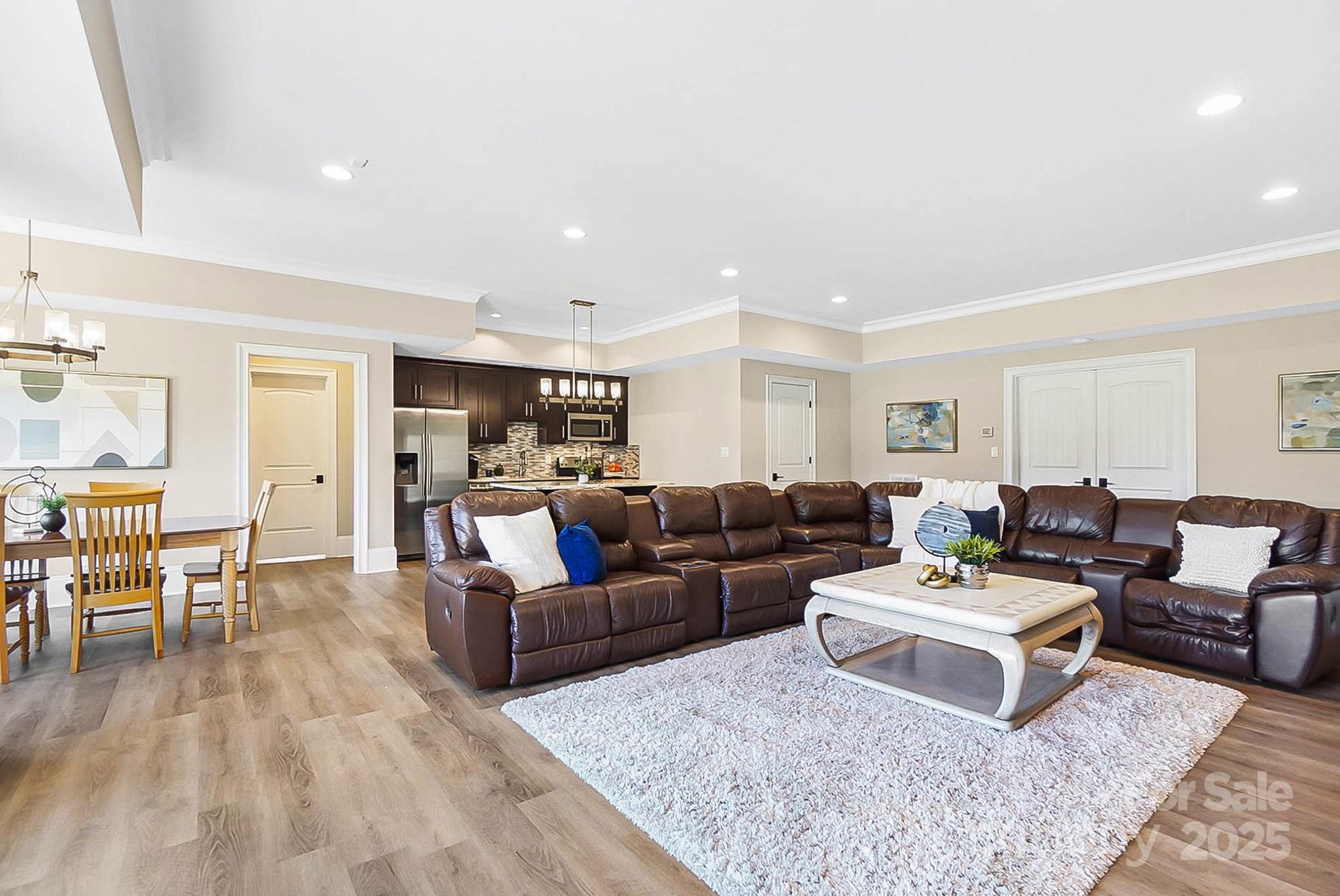 1311 Sunnys Halo Lane