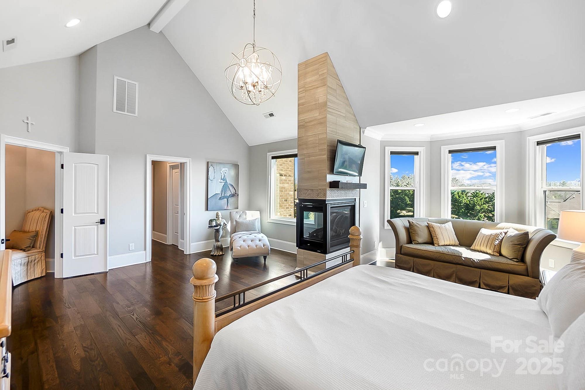 1311 Sunnys Halo Lane