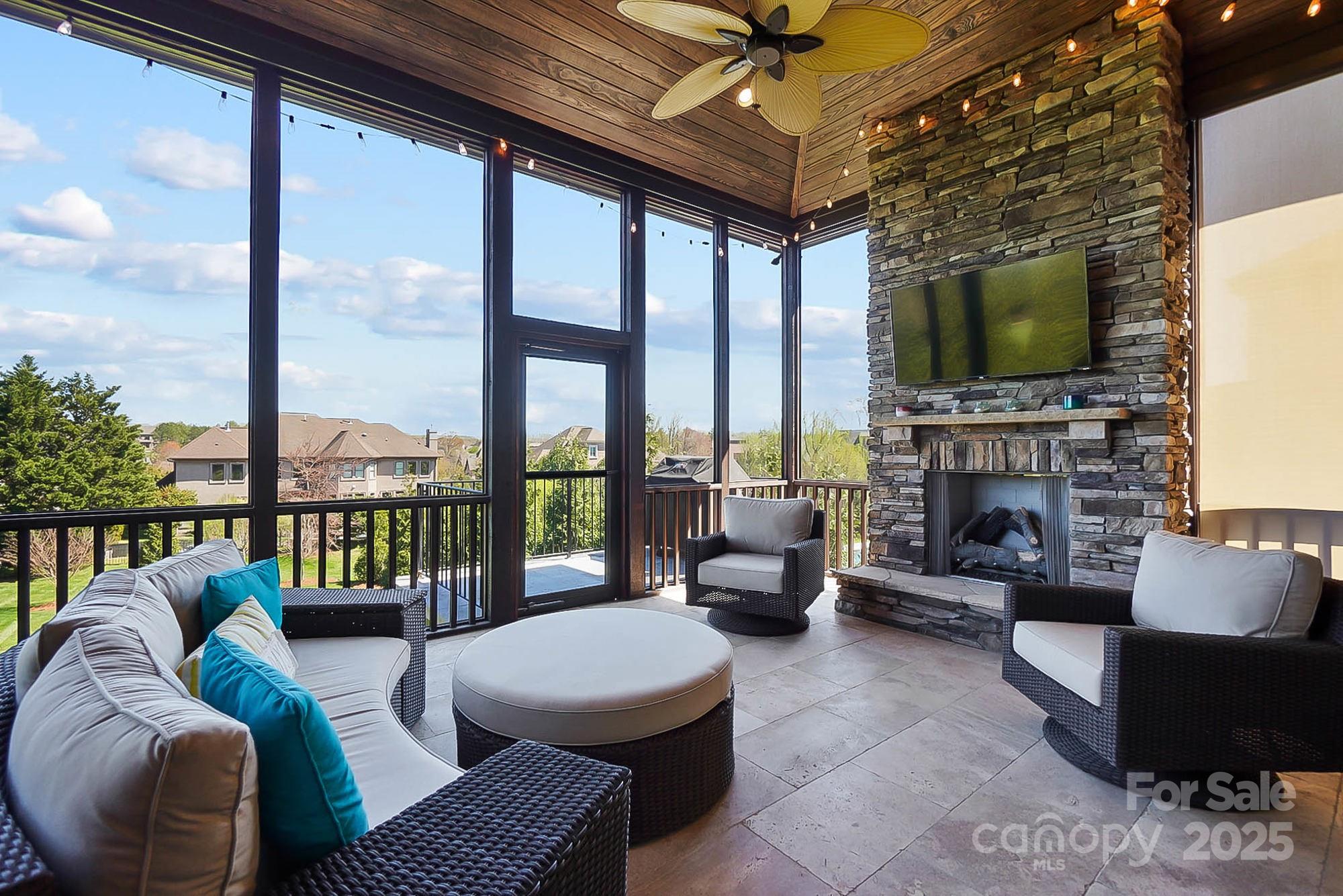1311 Sunnys Halo Lane