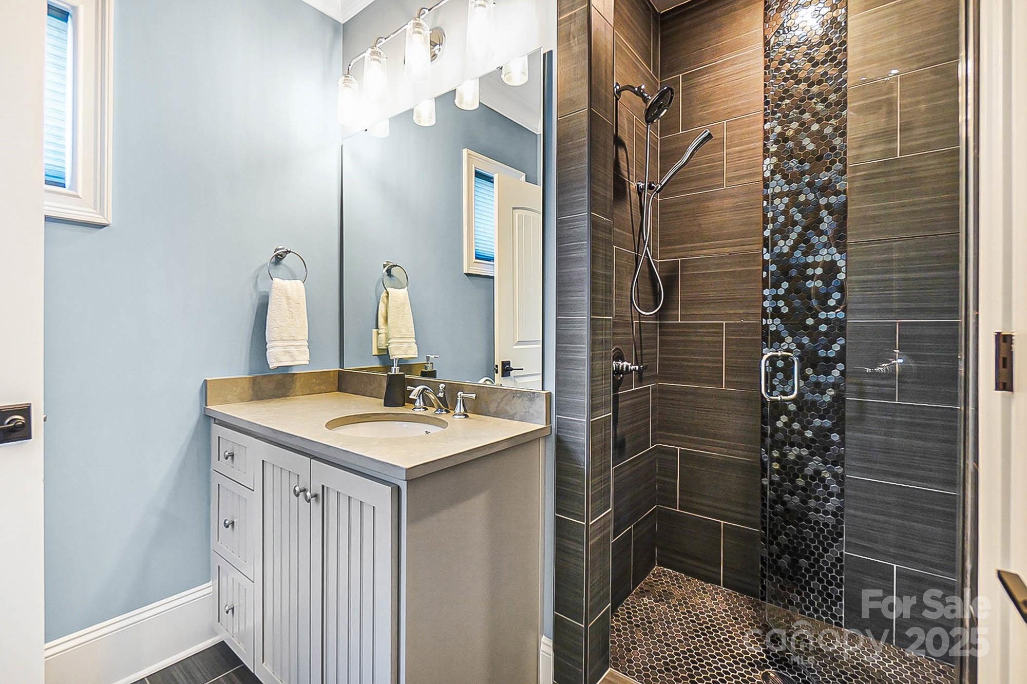 1311 Sunnys Halo Lane