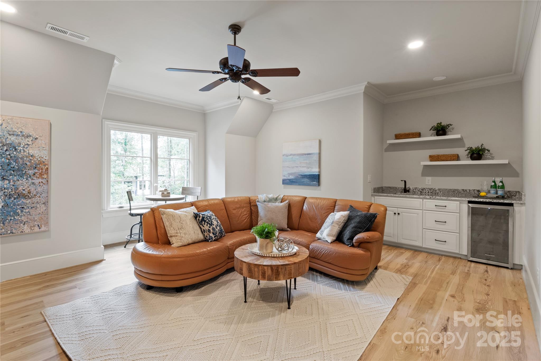 405 Gladelynn Way