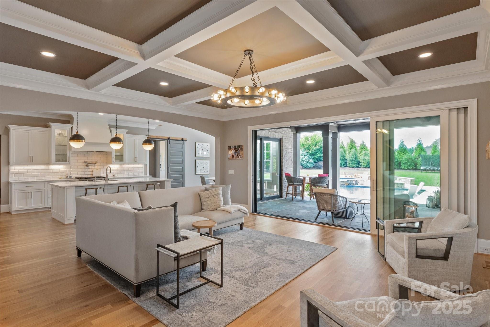 11008 Strike The Gold Lane