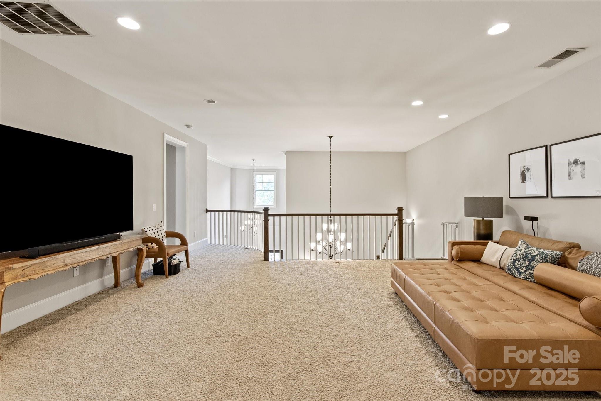 1233 Ladera Drive