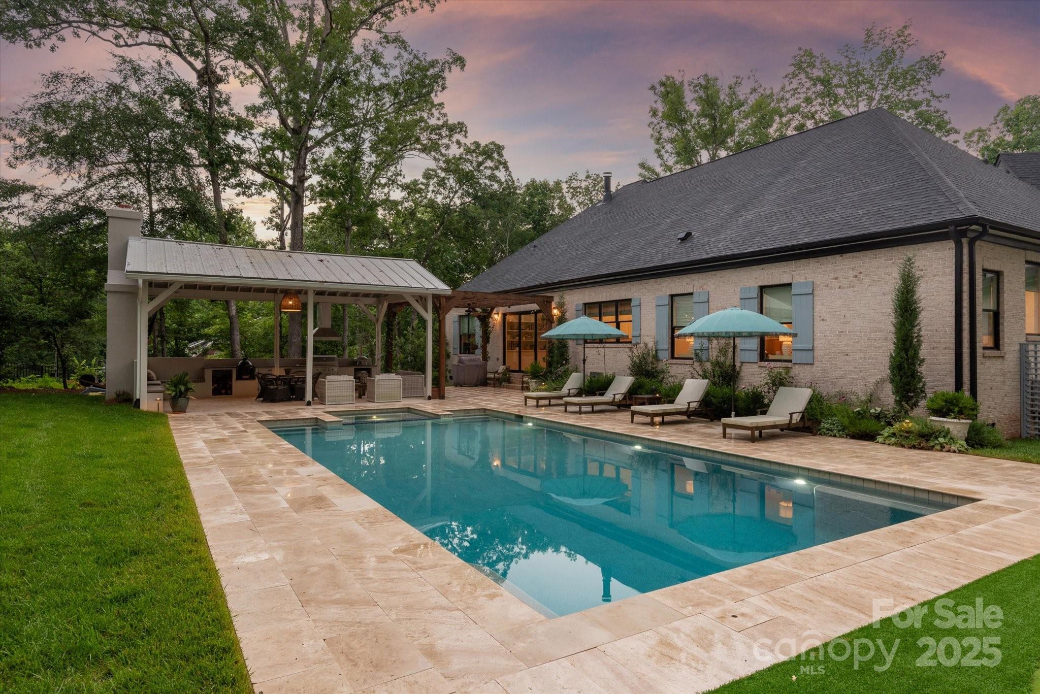 2705 Ski Trail Lane
