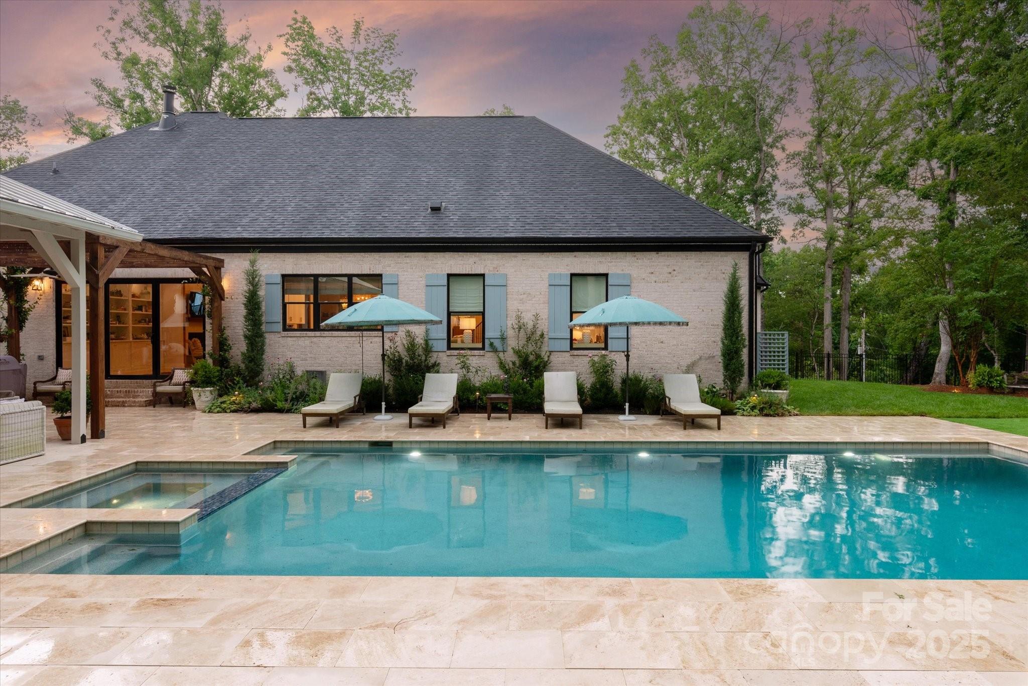 2705 Ski Trail Lane