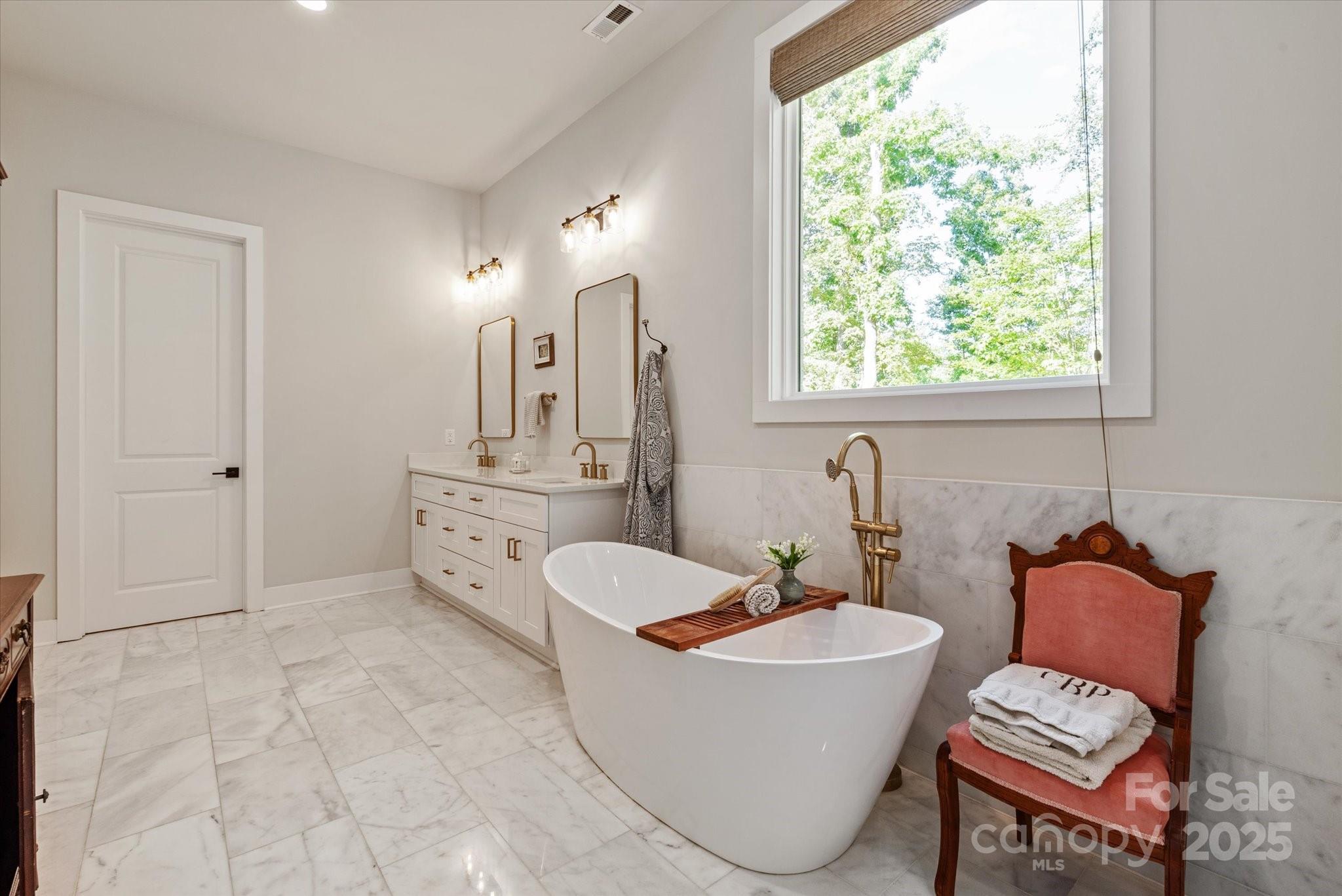 2705 Ski Trail Lane