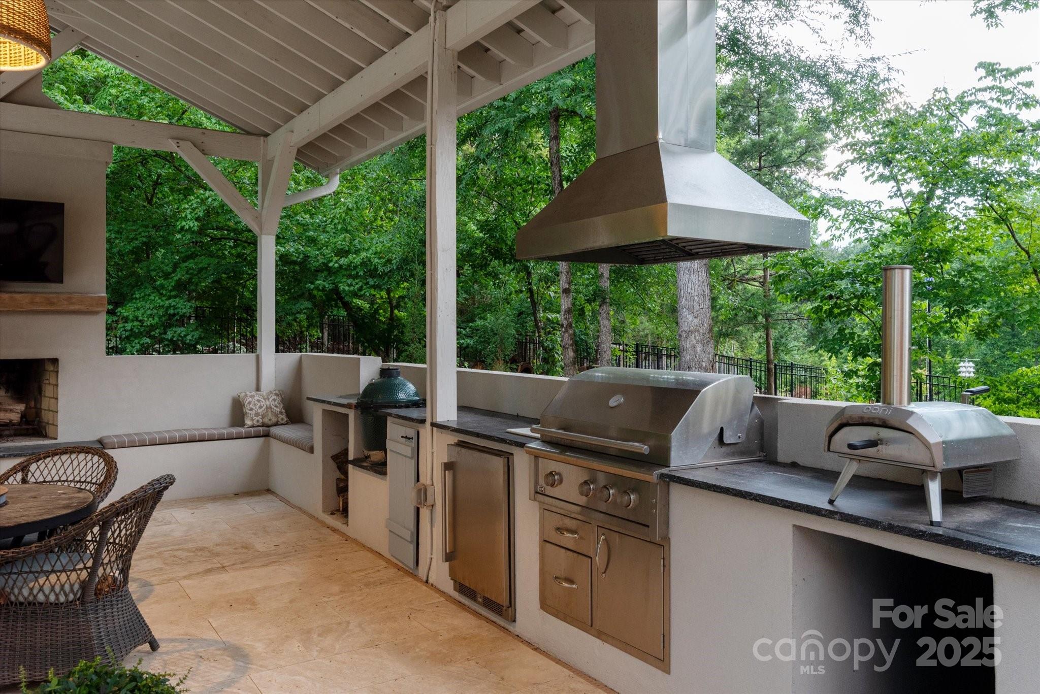 2705 Ski Trail Lane