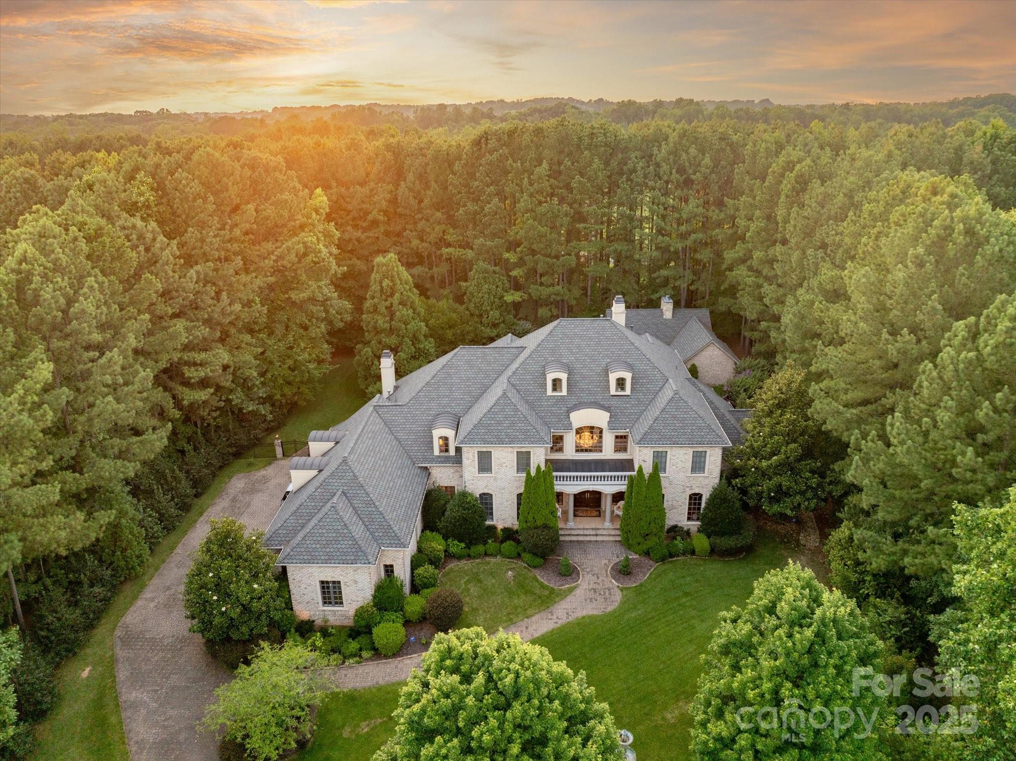 9110 Woodhall Lake Drive