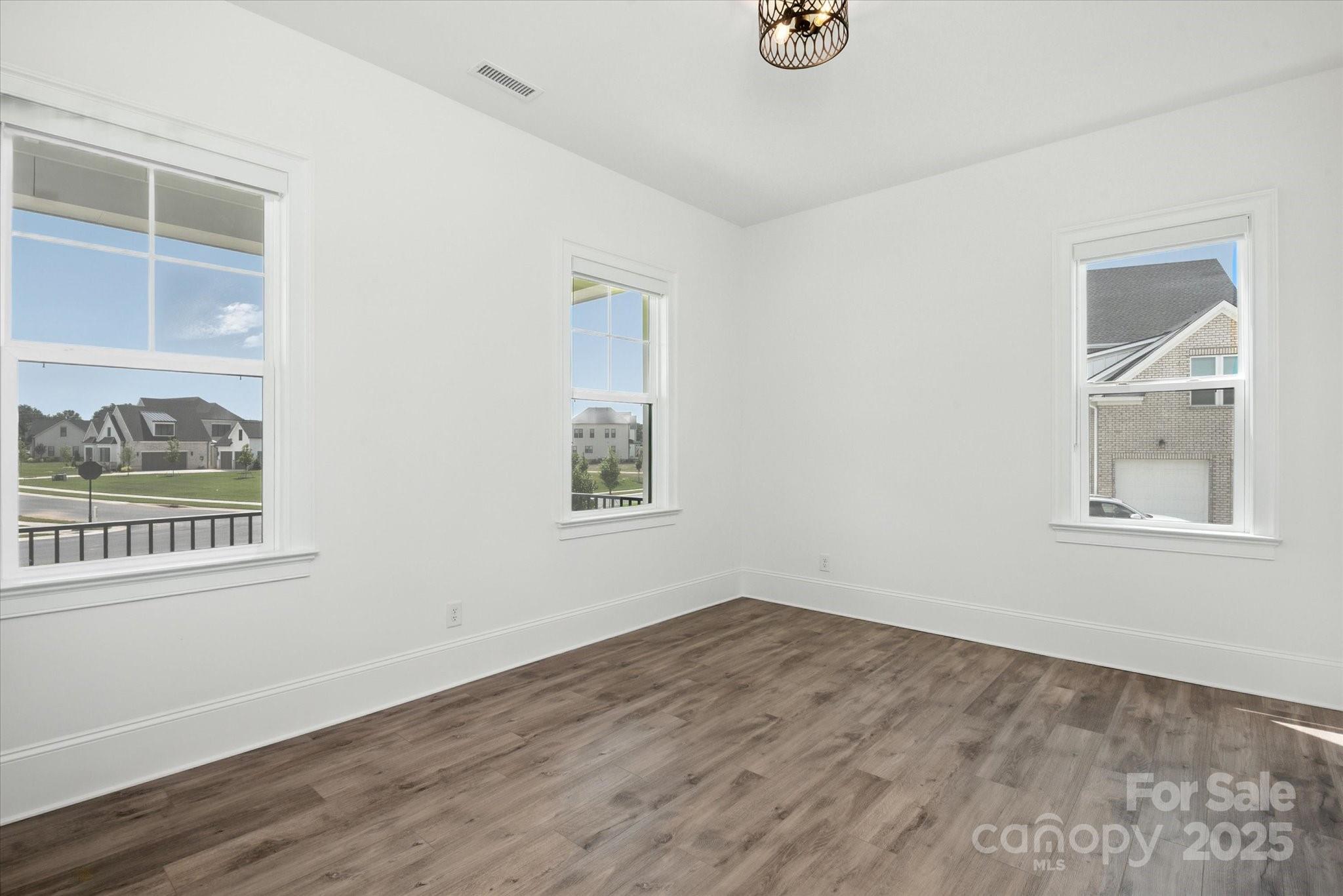 1106 Pomar Circle