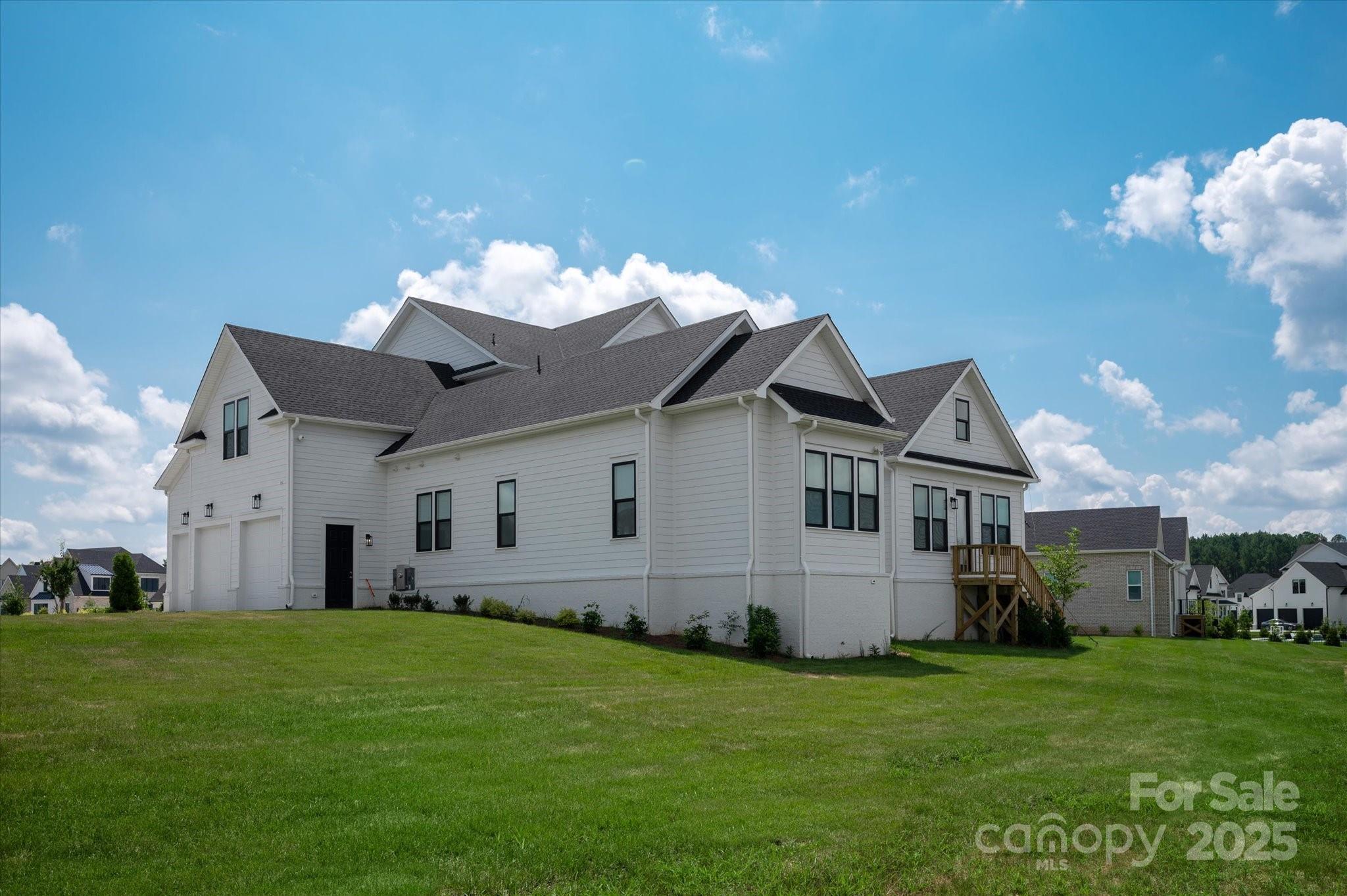 1106 Pomar Circle