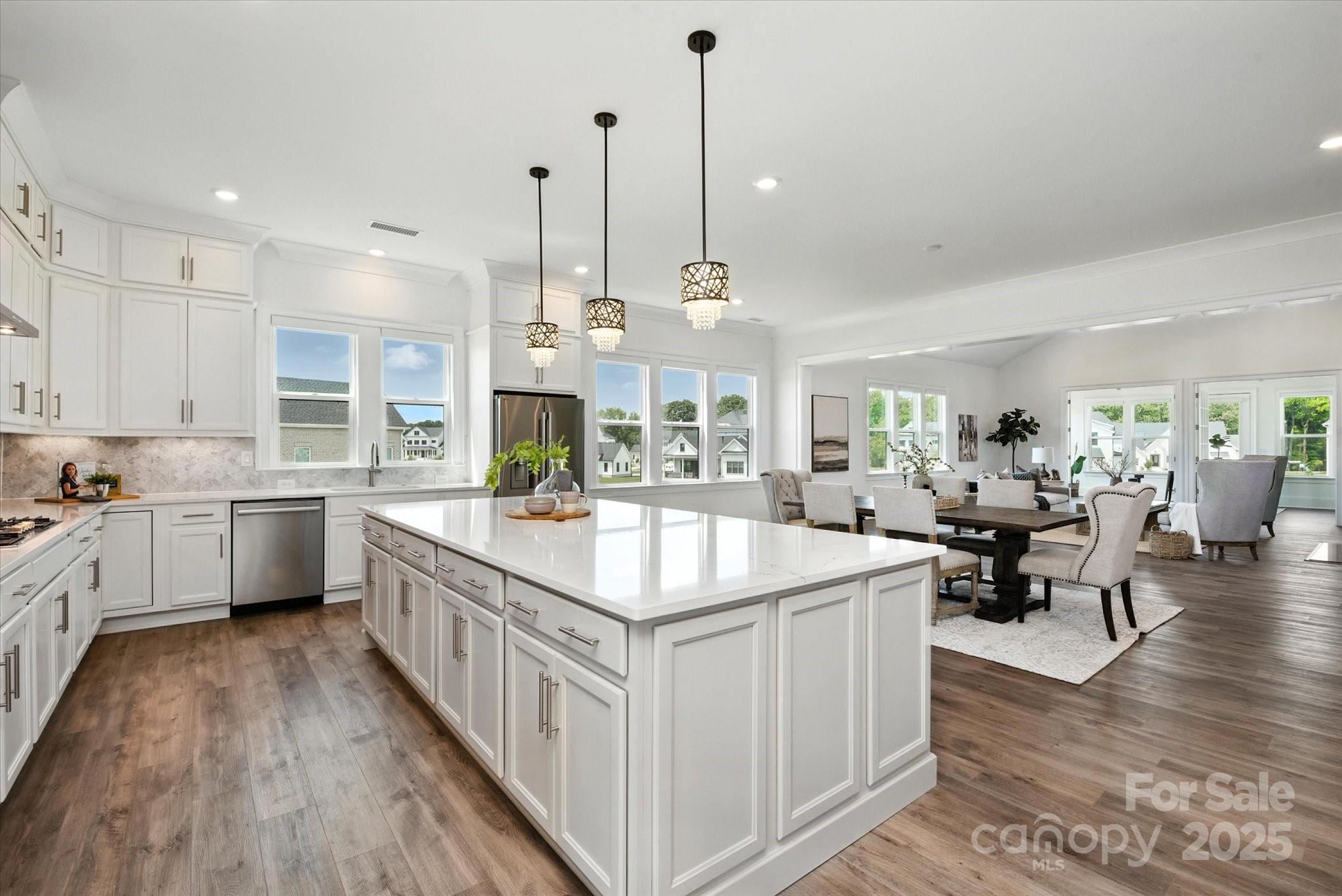 1106 Pomar Circle