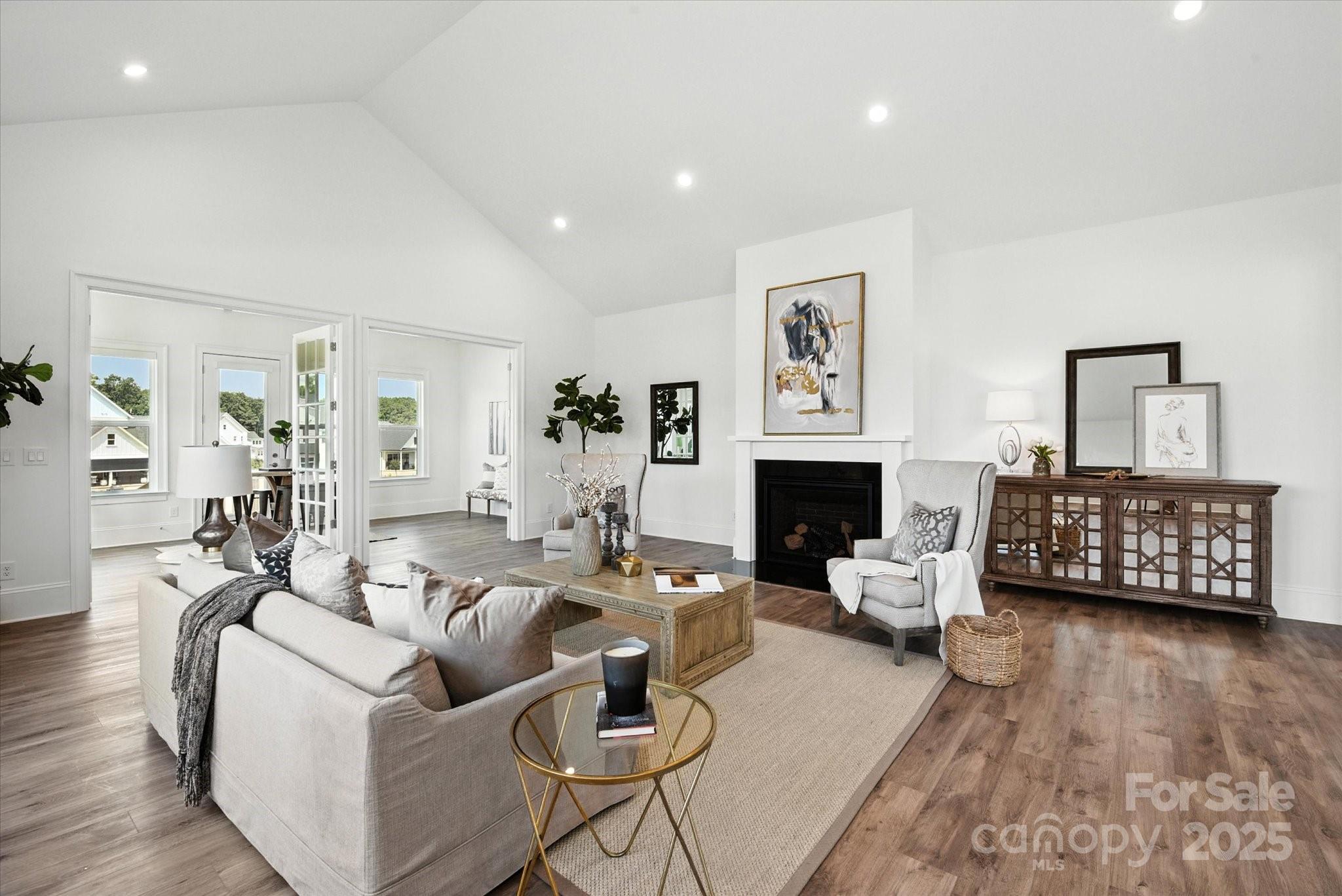 1106 Pomar Circle