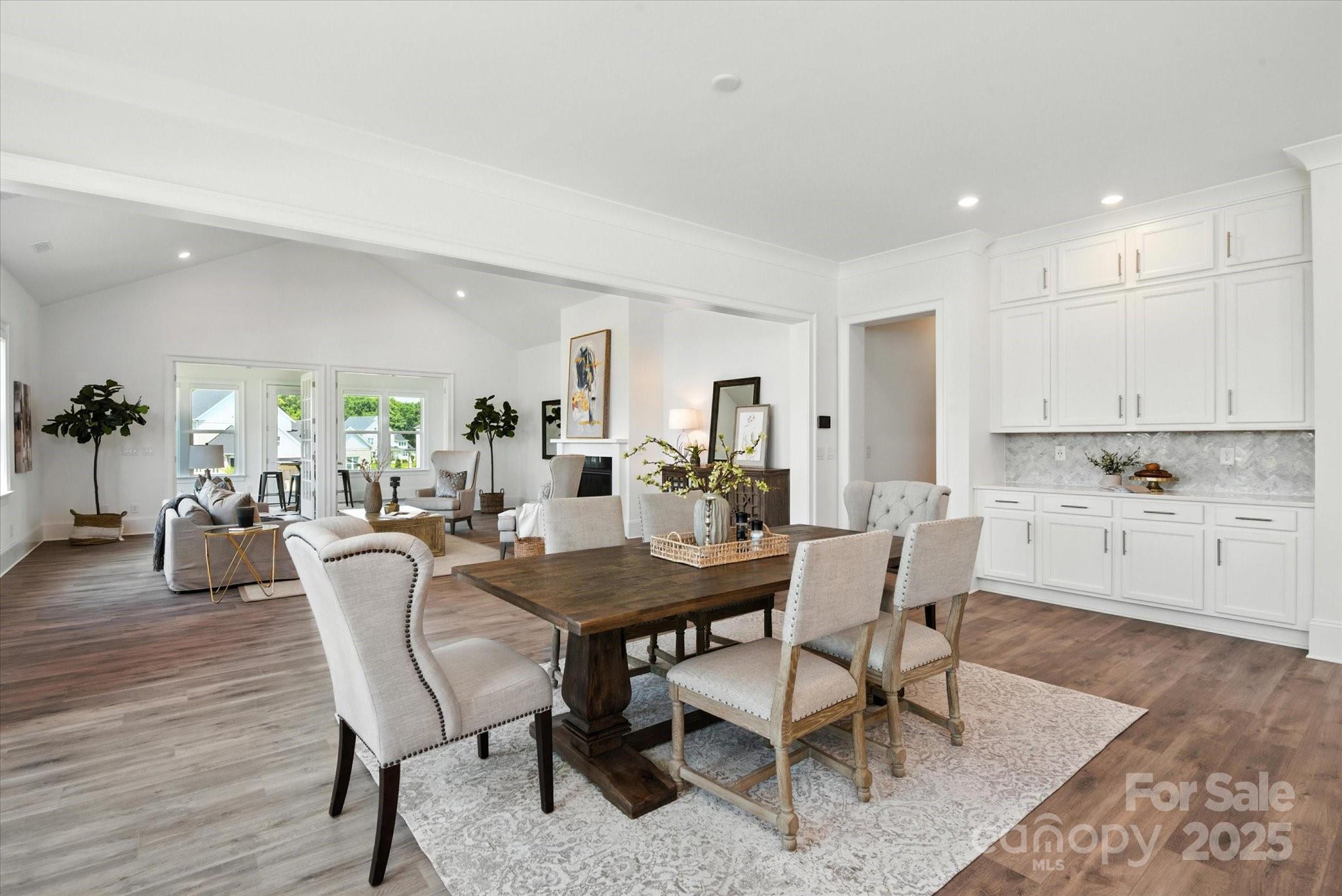 1106 Pomar Circle
