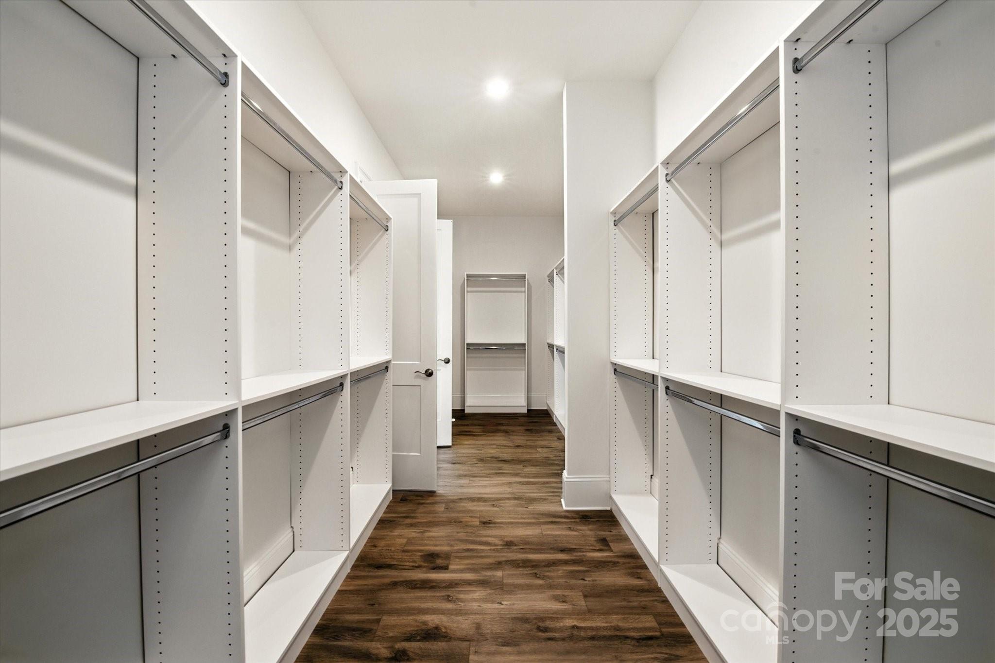 1106 Pomar Circle