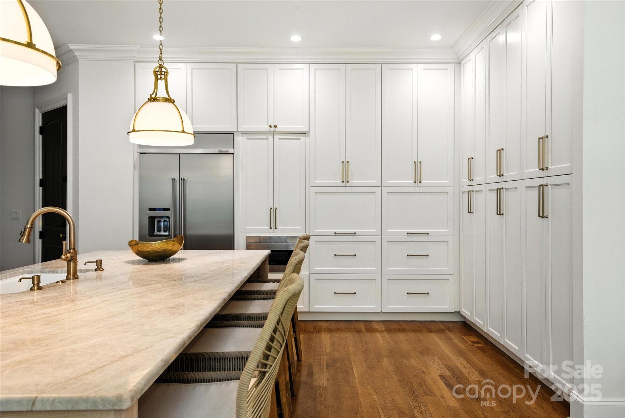 1221 Hadley Park Lane