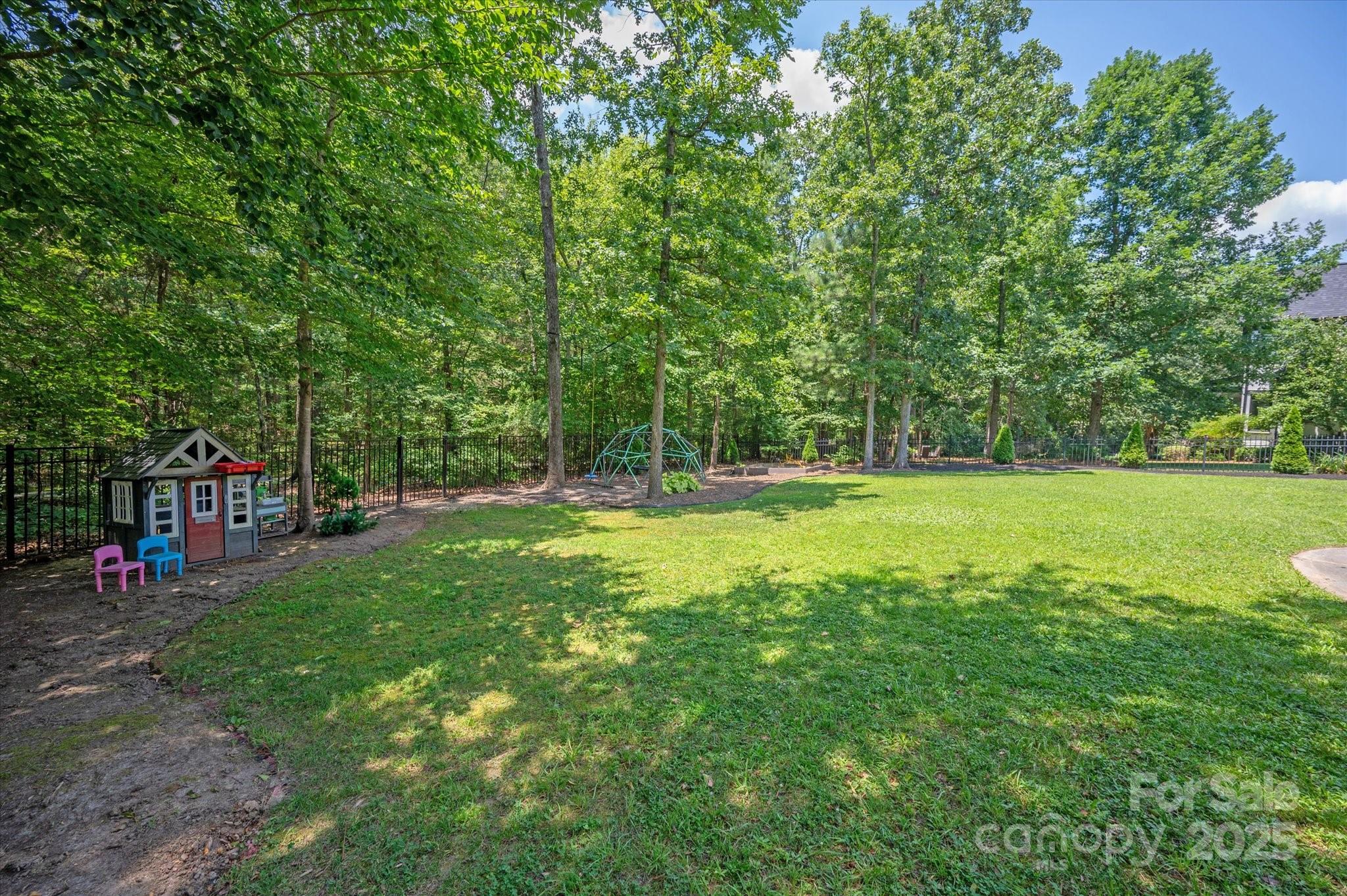 1221 Hadley Park Lane