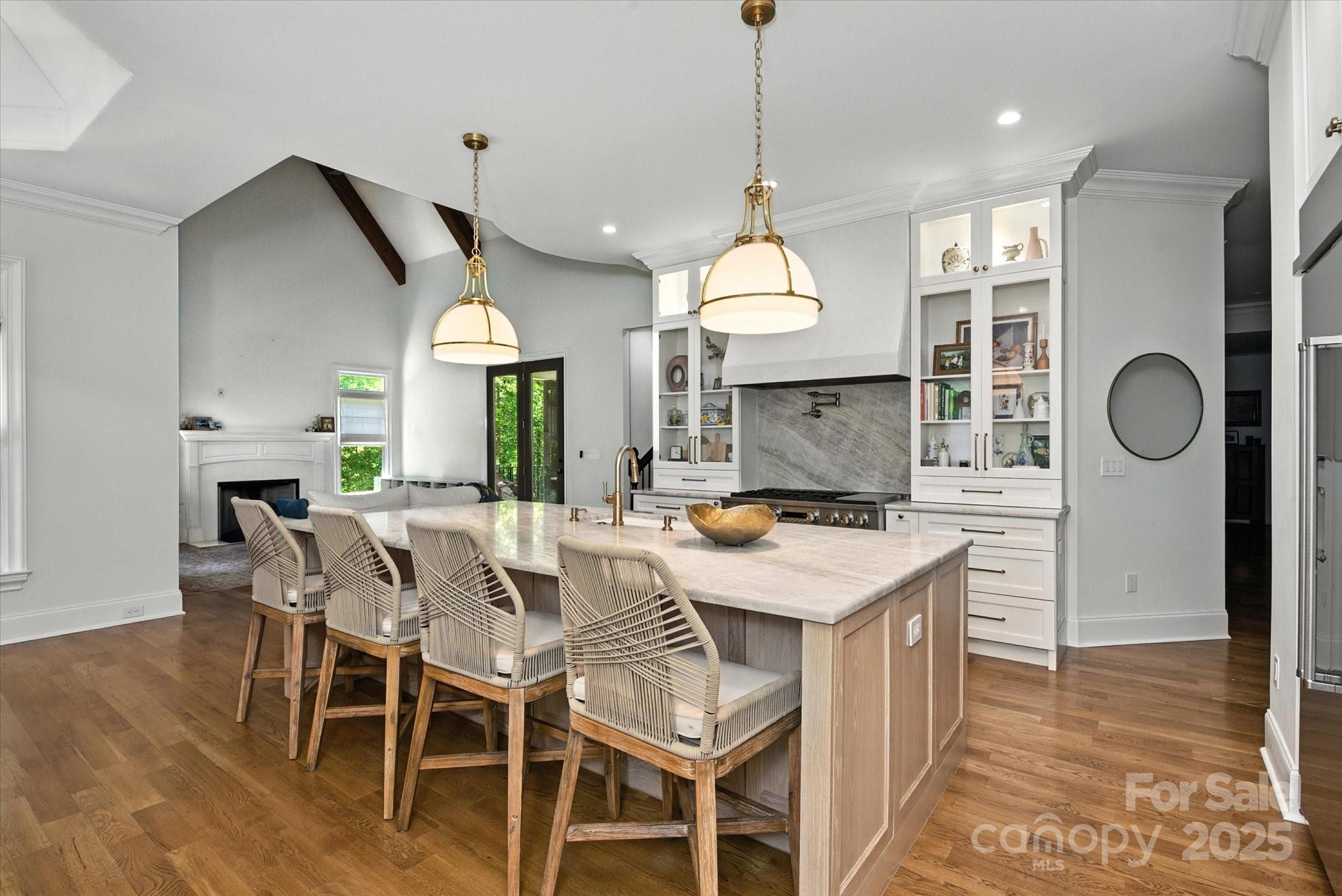 1221 Hadley Park Lane