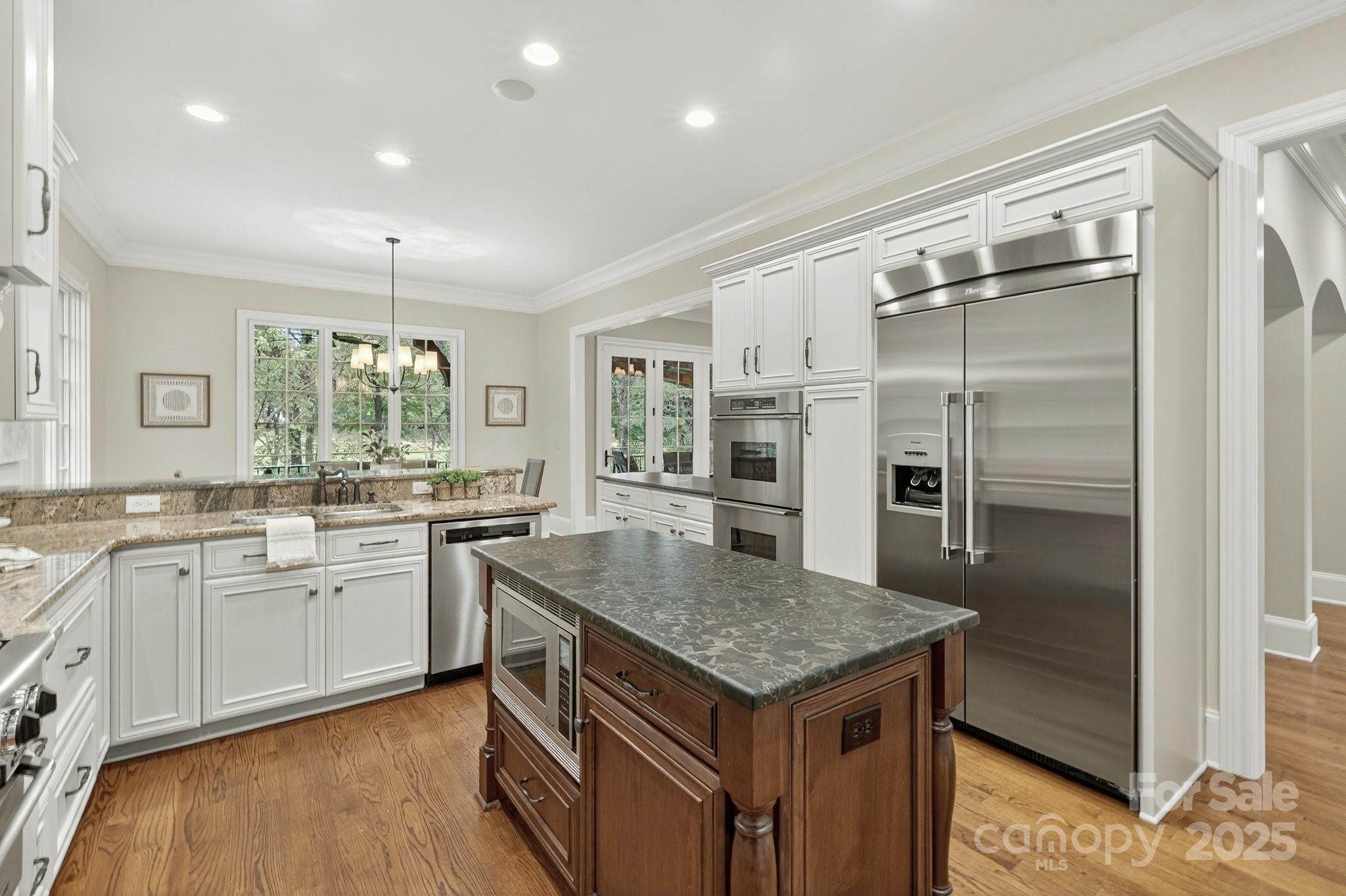 207 Belle Meade Court