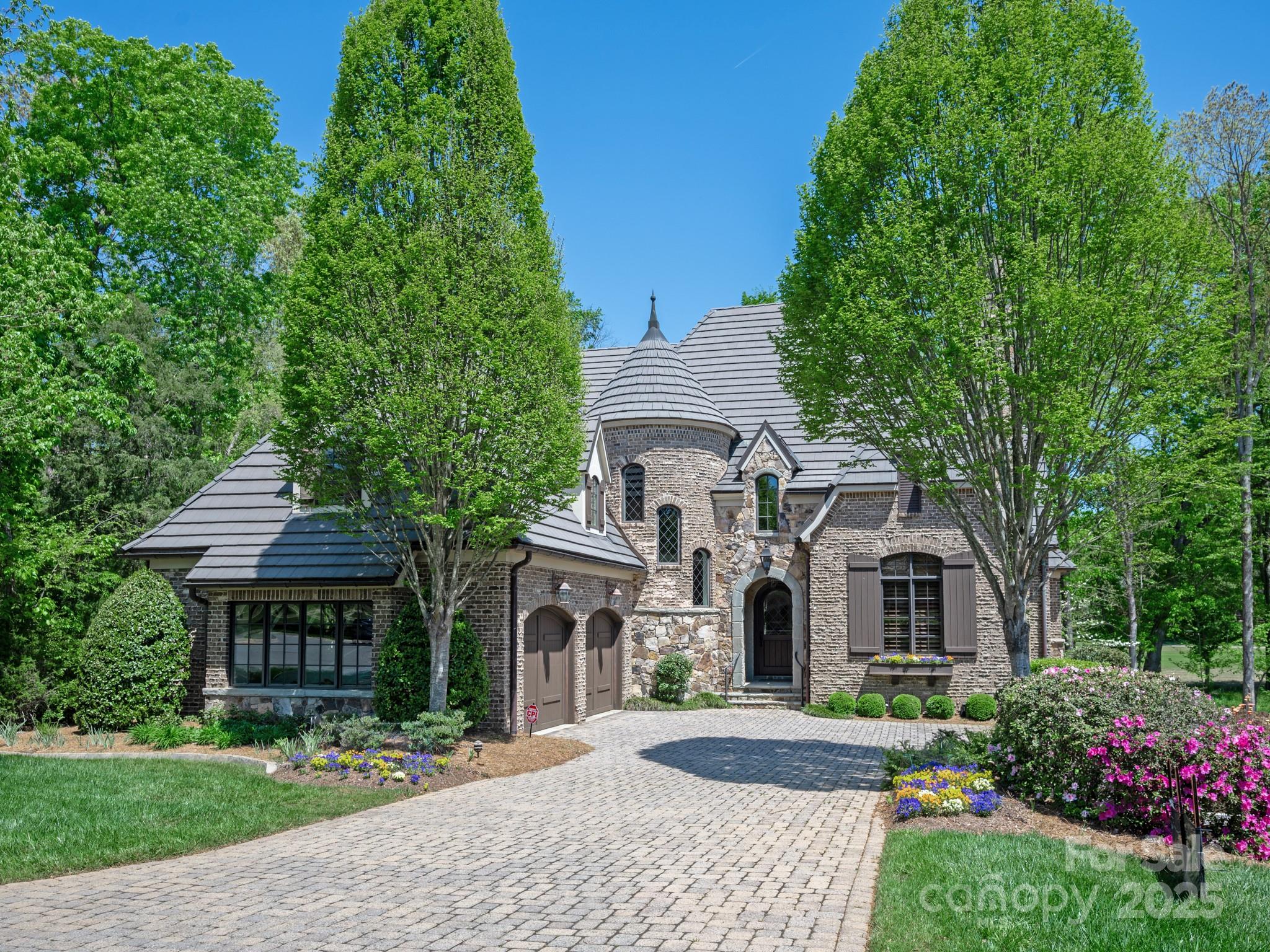 207 Belle Meade Court