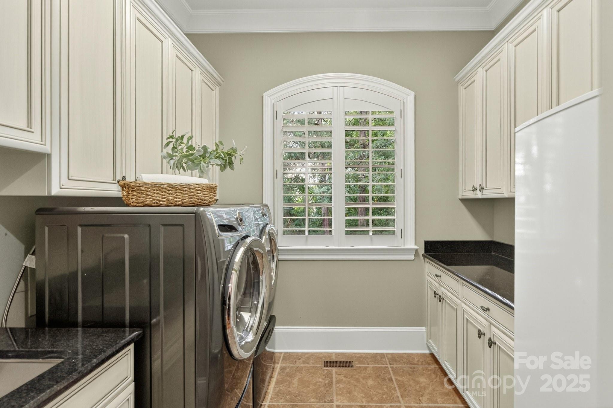 207 Belle Meade Court