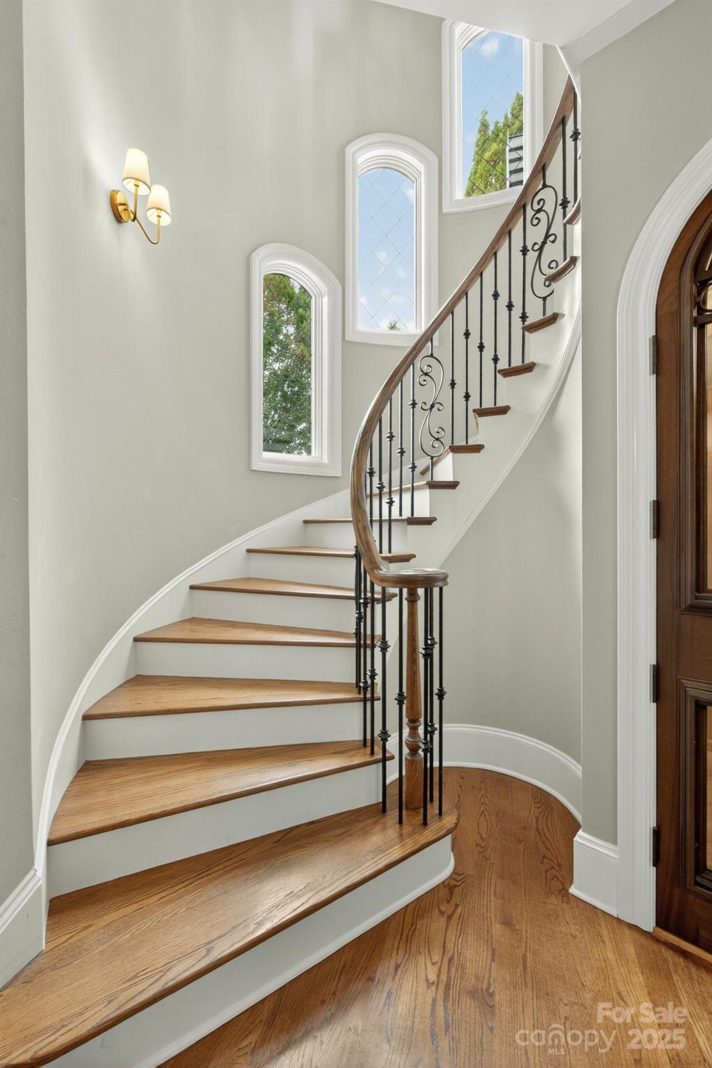 207 Belle Meade Court